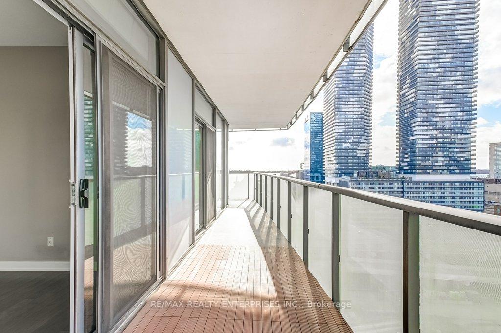 Photo 92 of Unit 1413, 1 Market Street, Toronto, Waterfront Communities — HOMEH