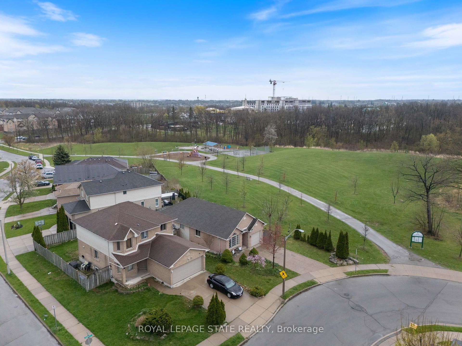 Photo 3 of 115 Colin Crescent, Hamilton, Jerome — HOMEH