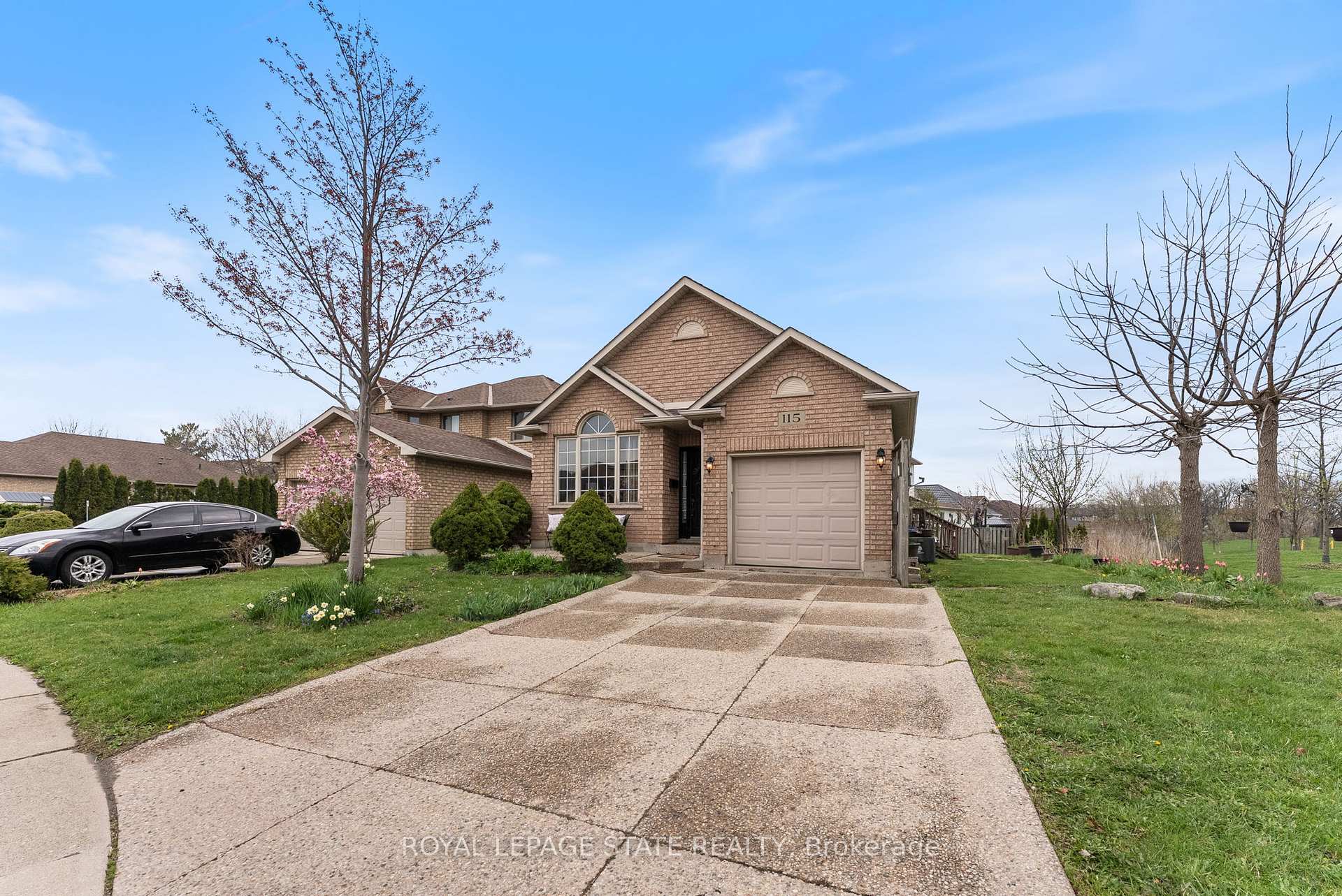 Photo 4 of 115 Colin Crescent, Hamilton, Jerome — HOMEH