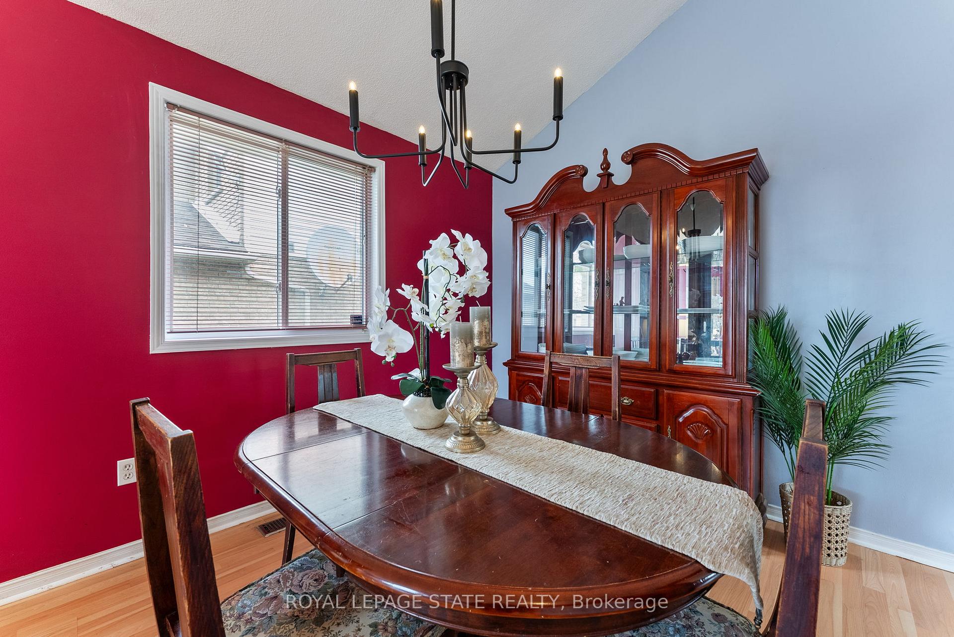 Photo 8 of 115 Colin Crescent, Hamilton, Jerome — HOMEH