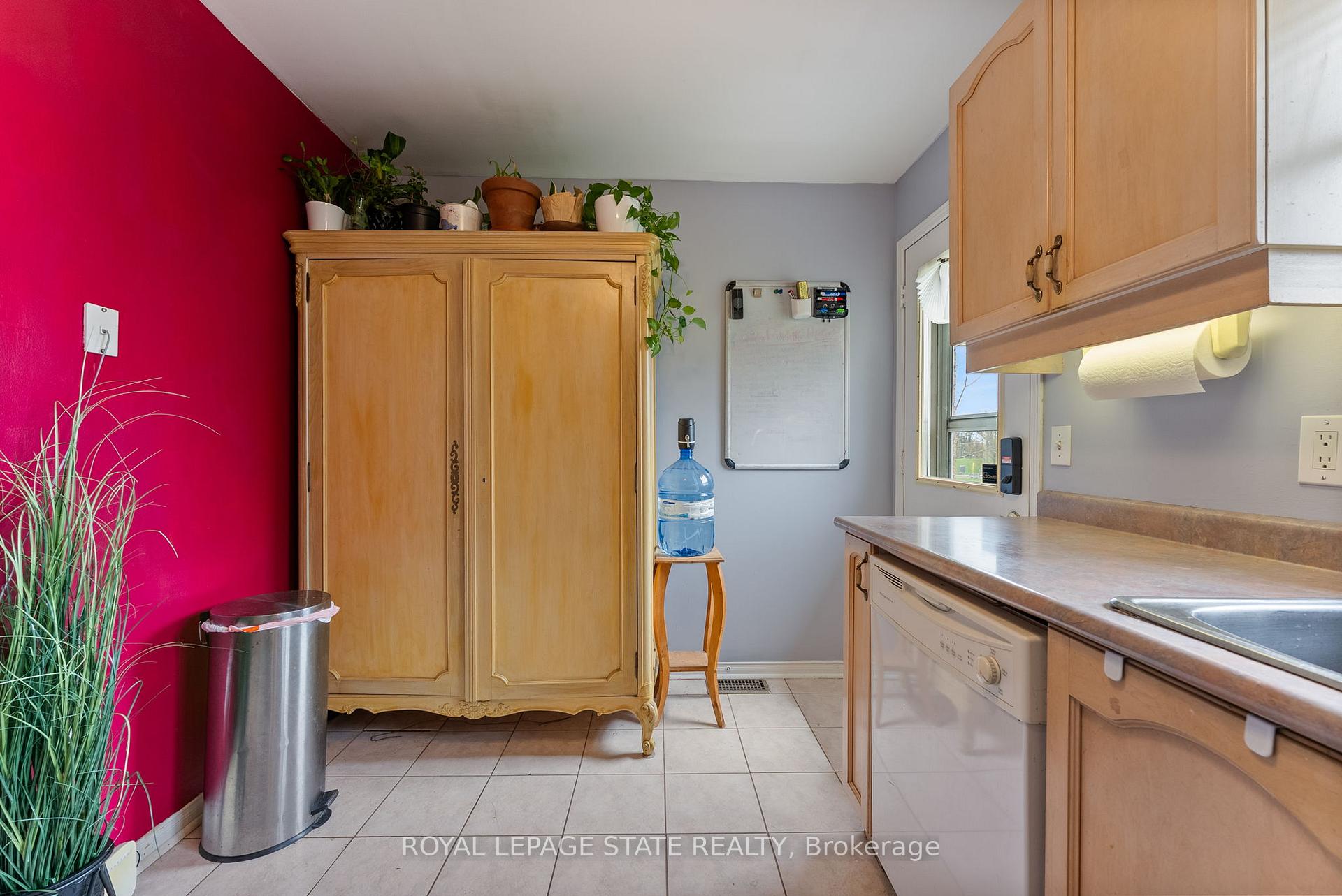 Photo 13 of 115 Colin Crescent, Hamilton, Jerome — HOMEH