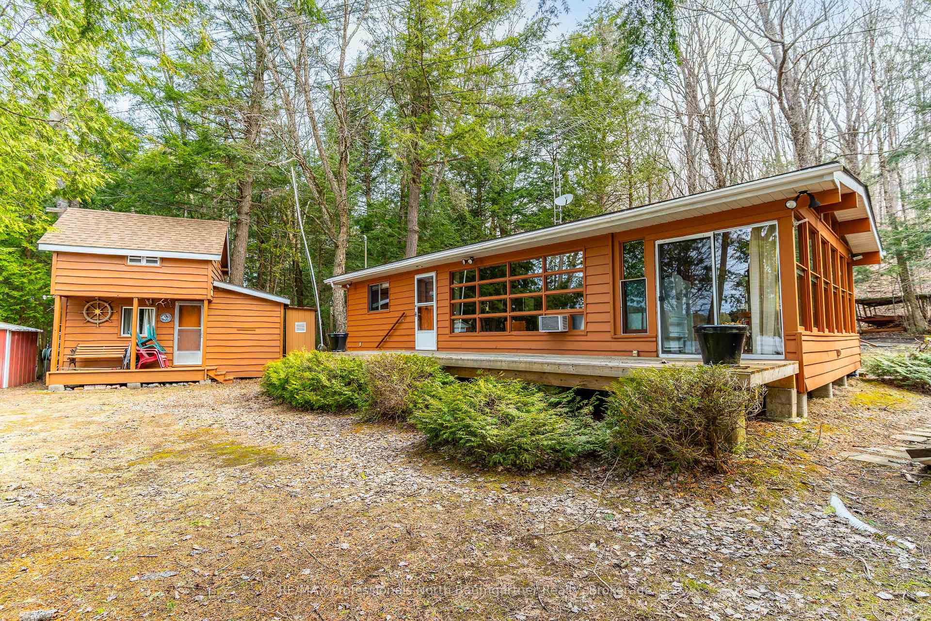 Photo 2 of 1189 Marathon Drive, Minden Hills — HOMEH