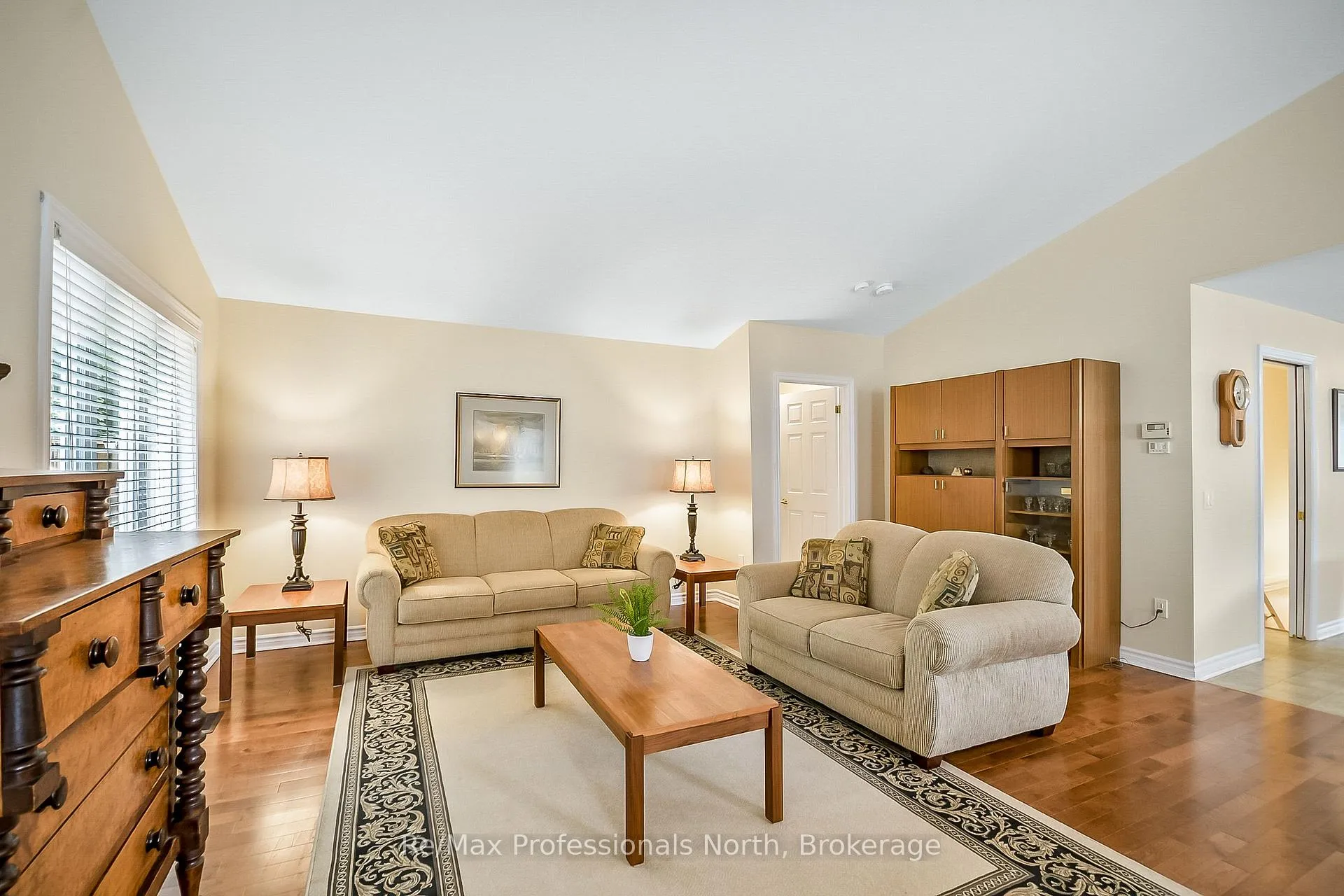 Photo 16 of 136 Hedgewood Lane, Gravenhurst, Muskoka (S) — HOMEH