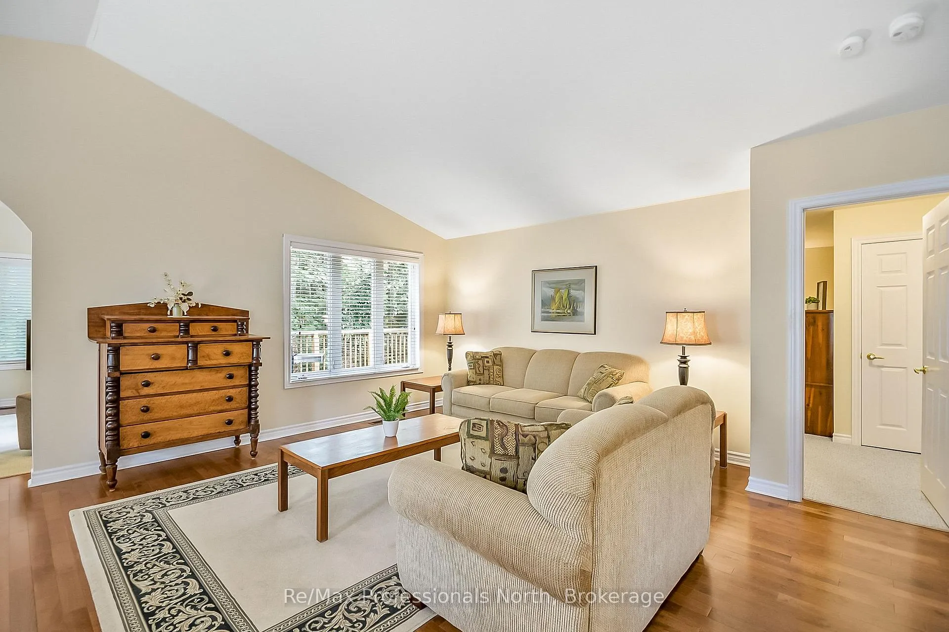 Photo 21 of 136 Hedgewood Lane, Gravenhurst, Muskoka (S) — HOMEH