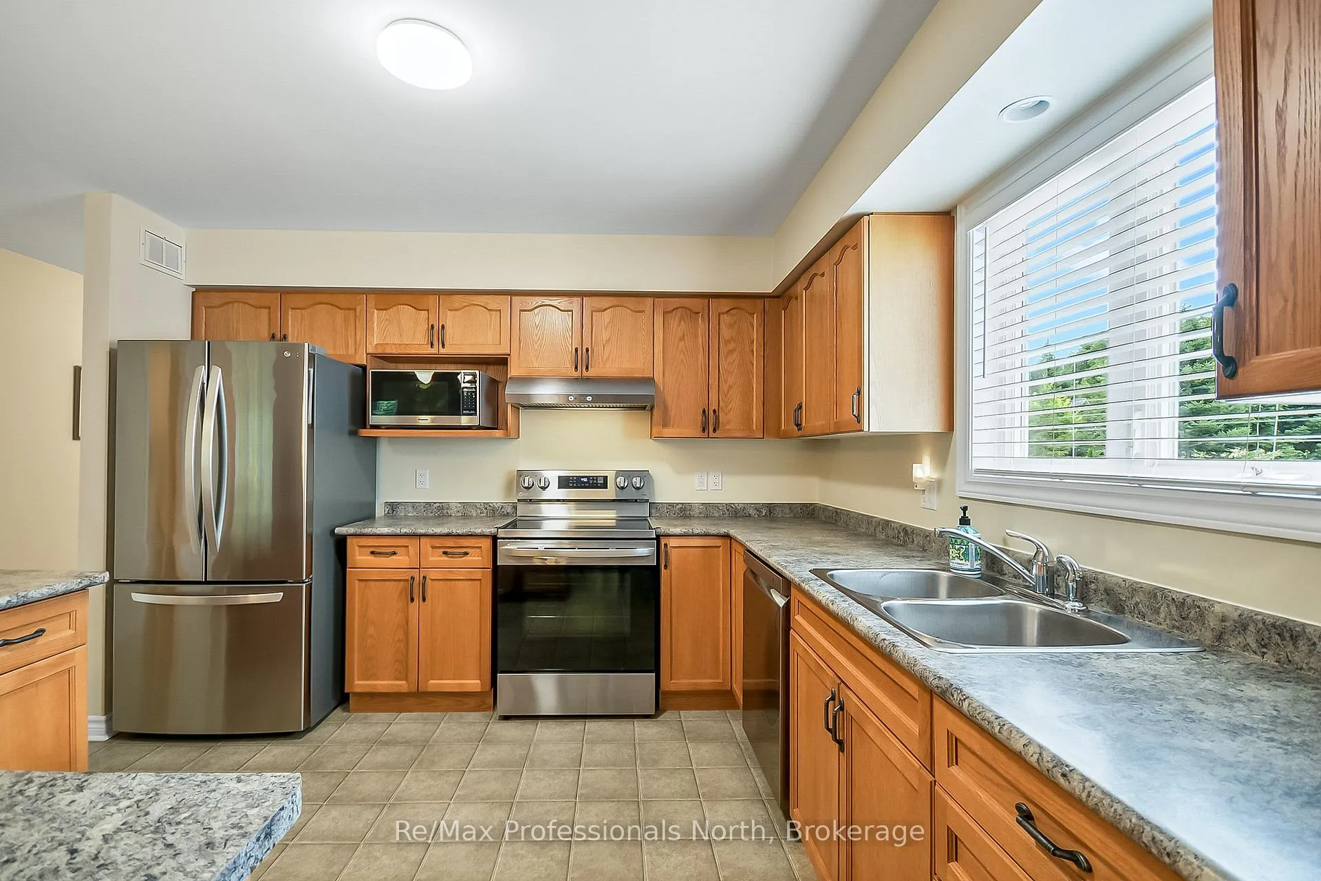 Photo 22 of 136 Hedgewood Lane, Gravenhurst, Muskoka (S) — HOMEH