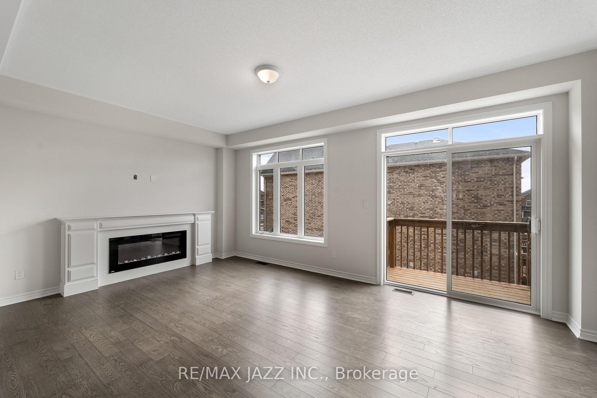 Photo 6 of 984 Matthew Murray Crescent, Oshawa, Taunton — HOMEH