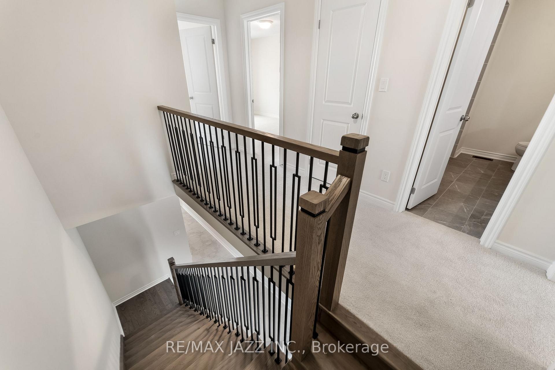 Photo 19 of 984 Matthew Murray Crescent, Oshawa, Taunton — HOMEH