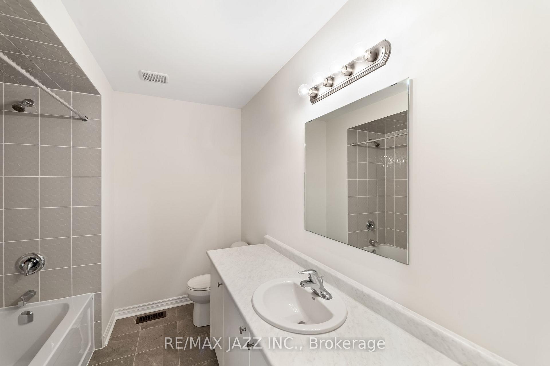 Photo 27 of 984 Matthew Murray Crescent, Oshawa, Taunton — HOMEH