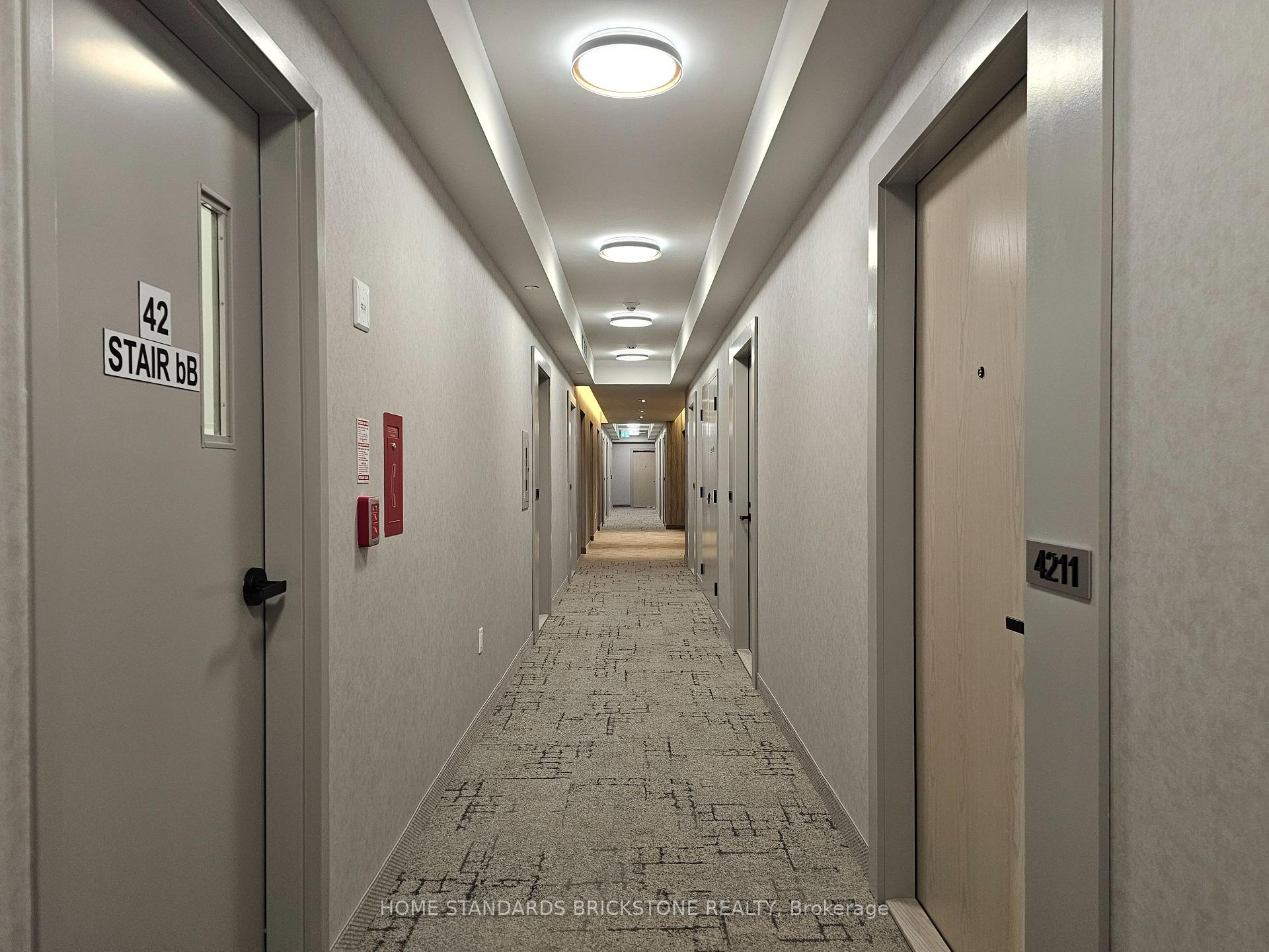 Photo 2 of Unit 4215, 195 Commerce Street, Vaughan, Vaughan Corporate Centre — HOMEH