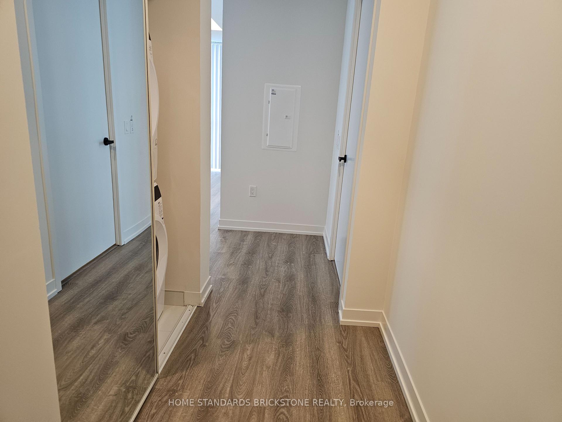 Photo 5 of Unit 4215, 195 Commerce Street, Vaughan, Vaughan Corporate Centre — HOMEH