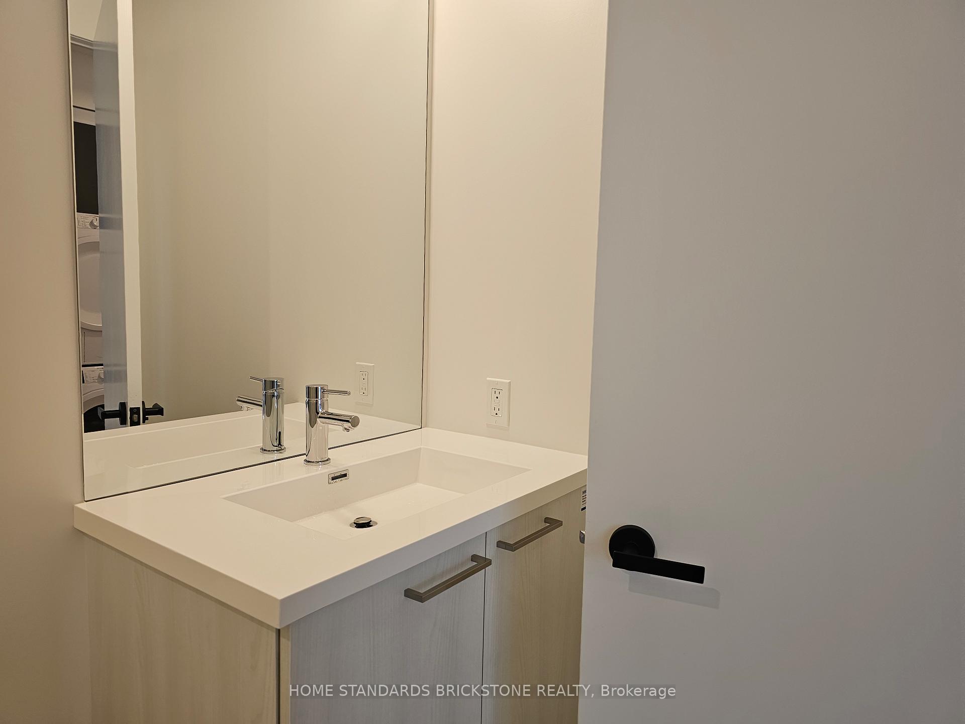 Photo 8 of Unit 4215, 195 Commerce Street, Vaughan, Vaughan Corporate Centre — HOMEH