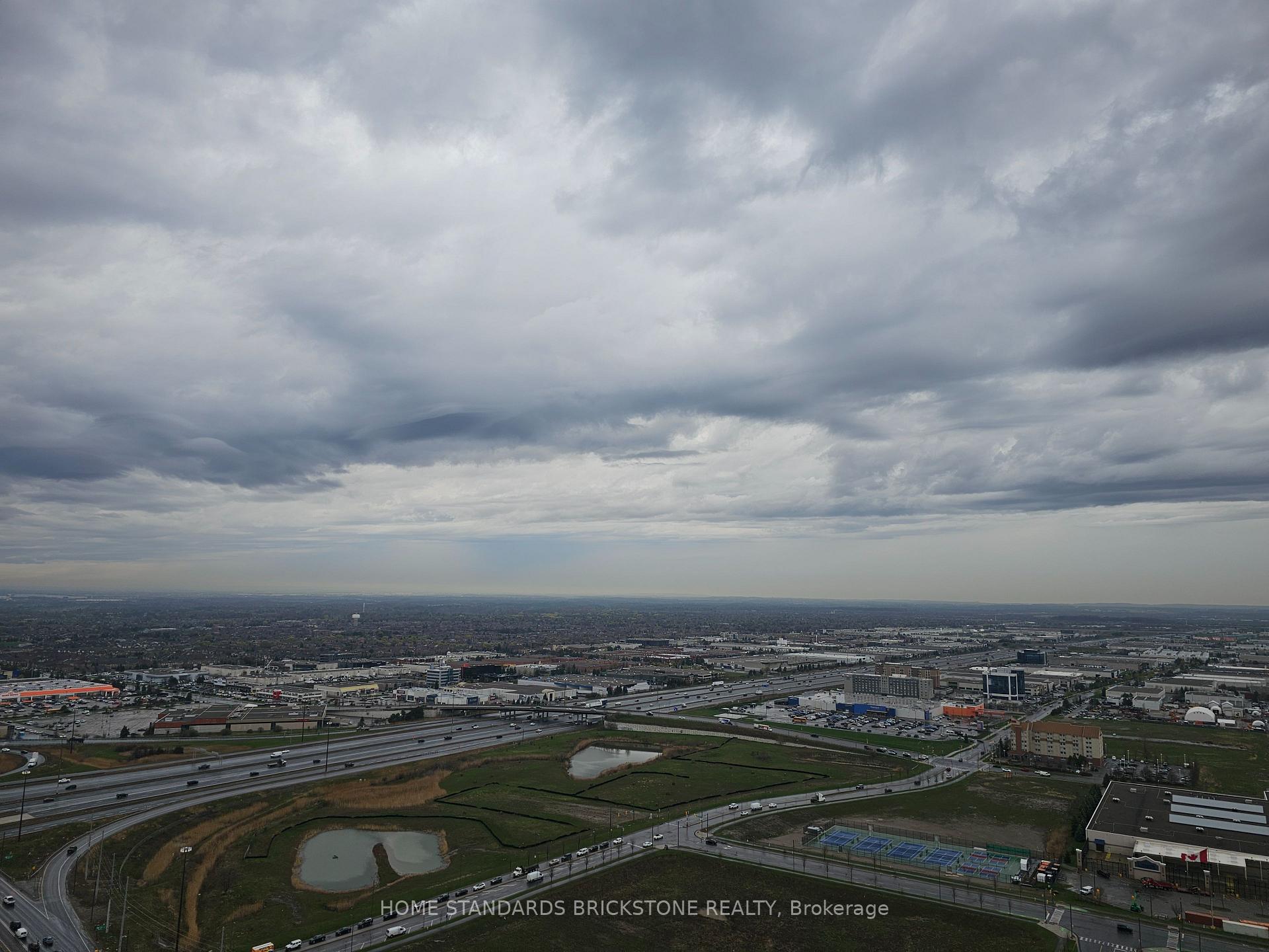 Photo 12 of Unit 4215, 195 Commerce Street, Vaughan, Vaughan Corporate Centre — HOMEH