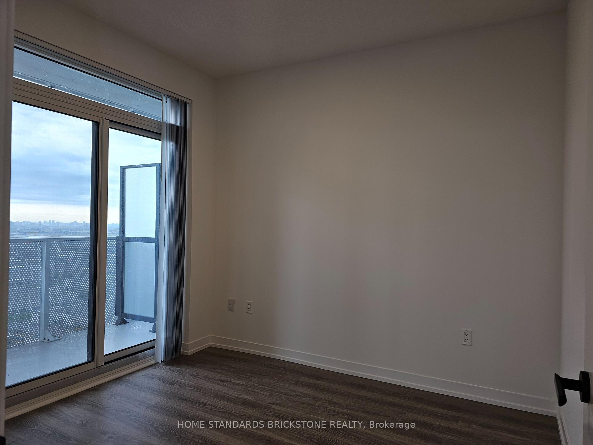 Photo 19 of Unit 4215, 195 Commerce Street, Vaughan, Vaughan Corporate Centre — HOMEH