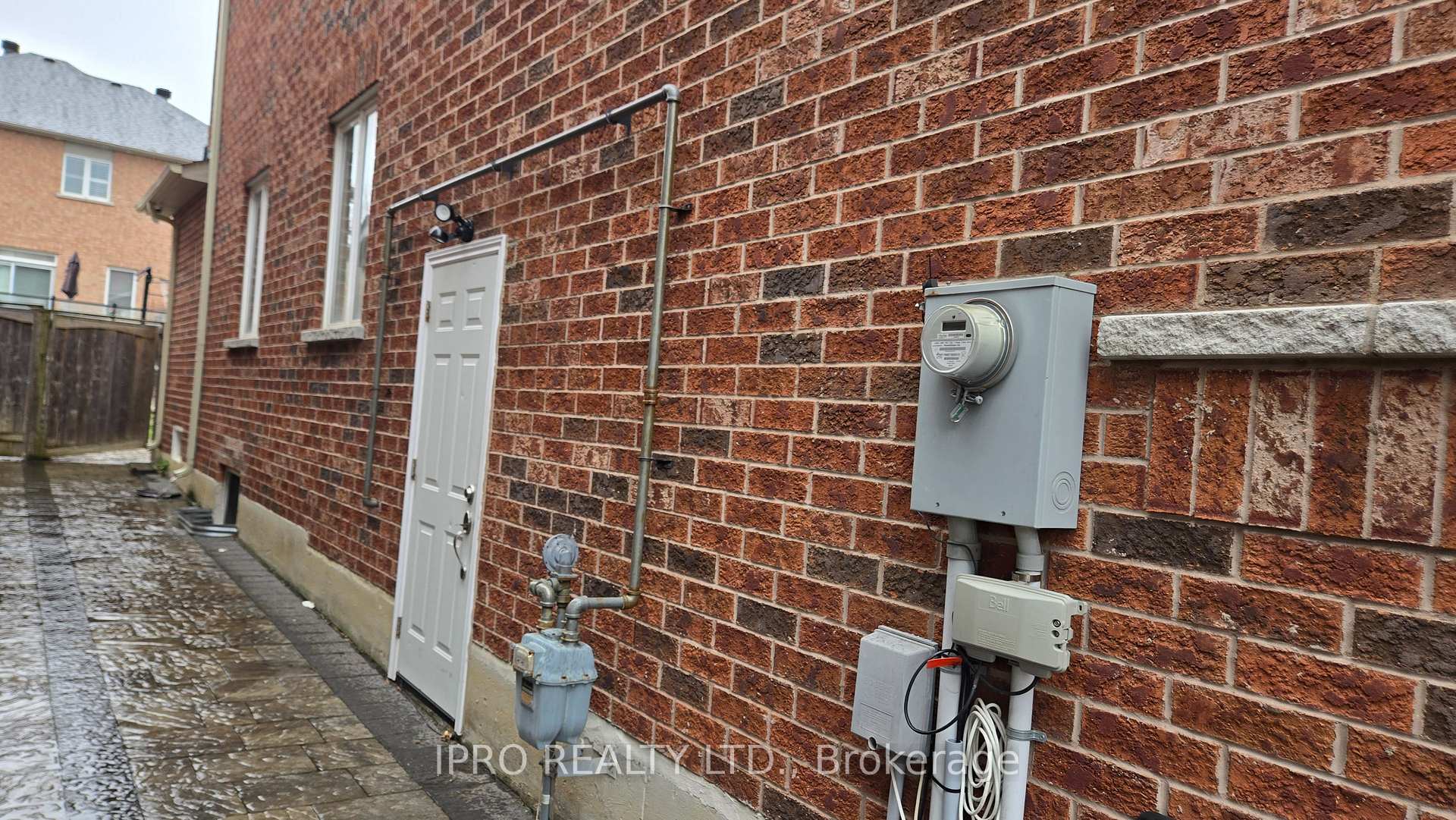 Photo 2 of 12 Newfields Drive, Markham, Box Grove — HOMEH