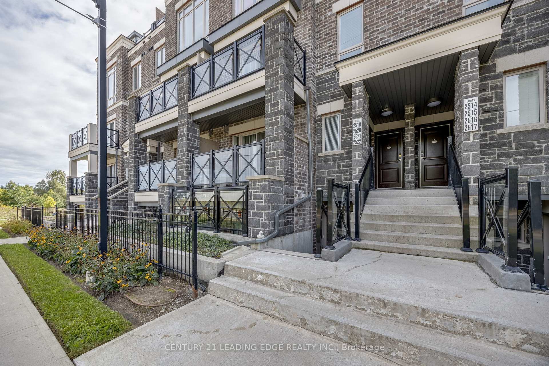 Photo 3 of Unit 2519, 30 Westmeath Lane, Markham, Cornell — HOMEH