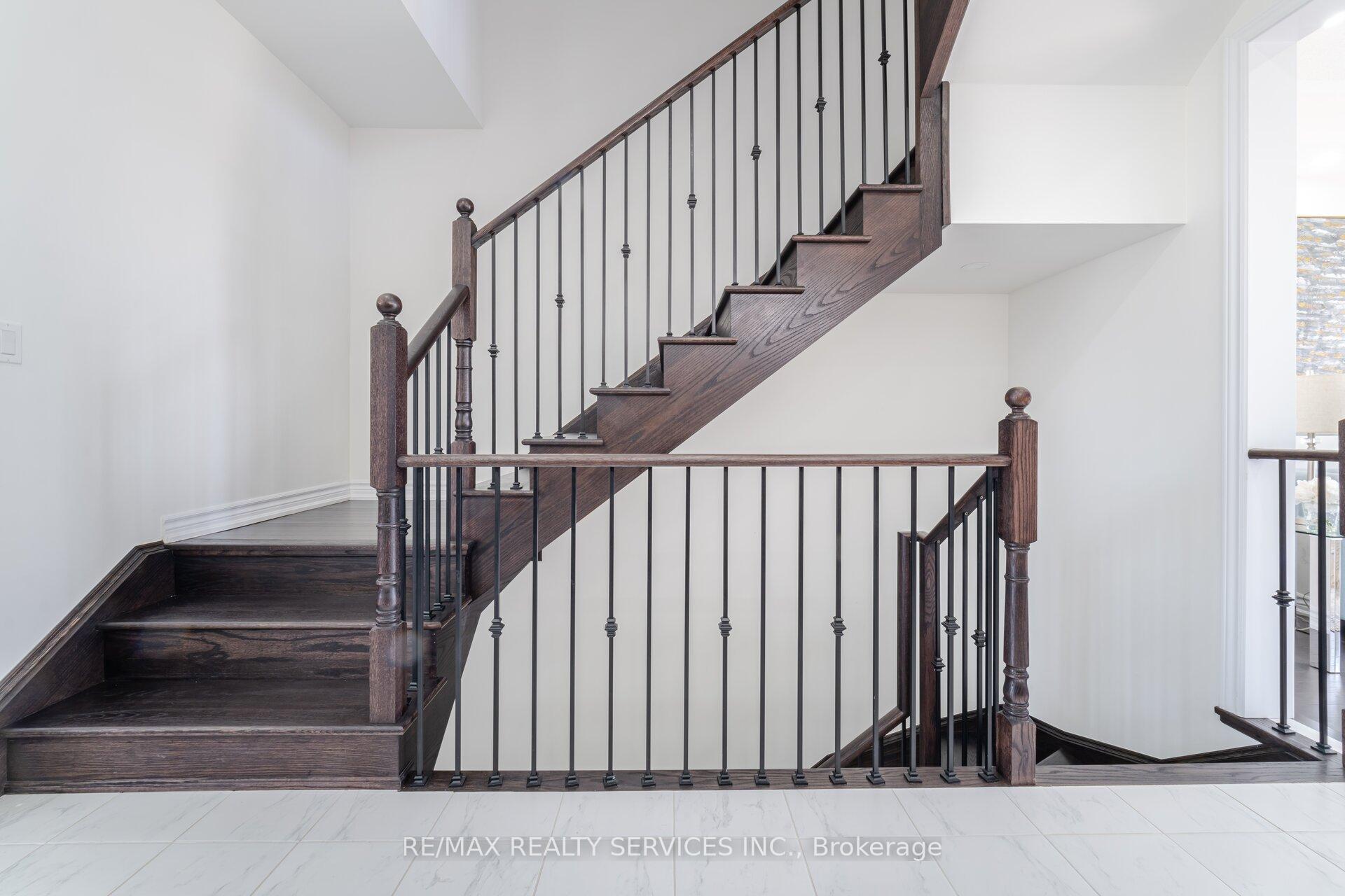Photo 4 of 103 Camino Real Drive, Caledon, Rural Caledon — HOMEH