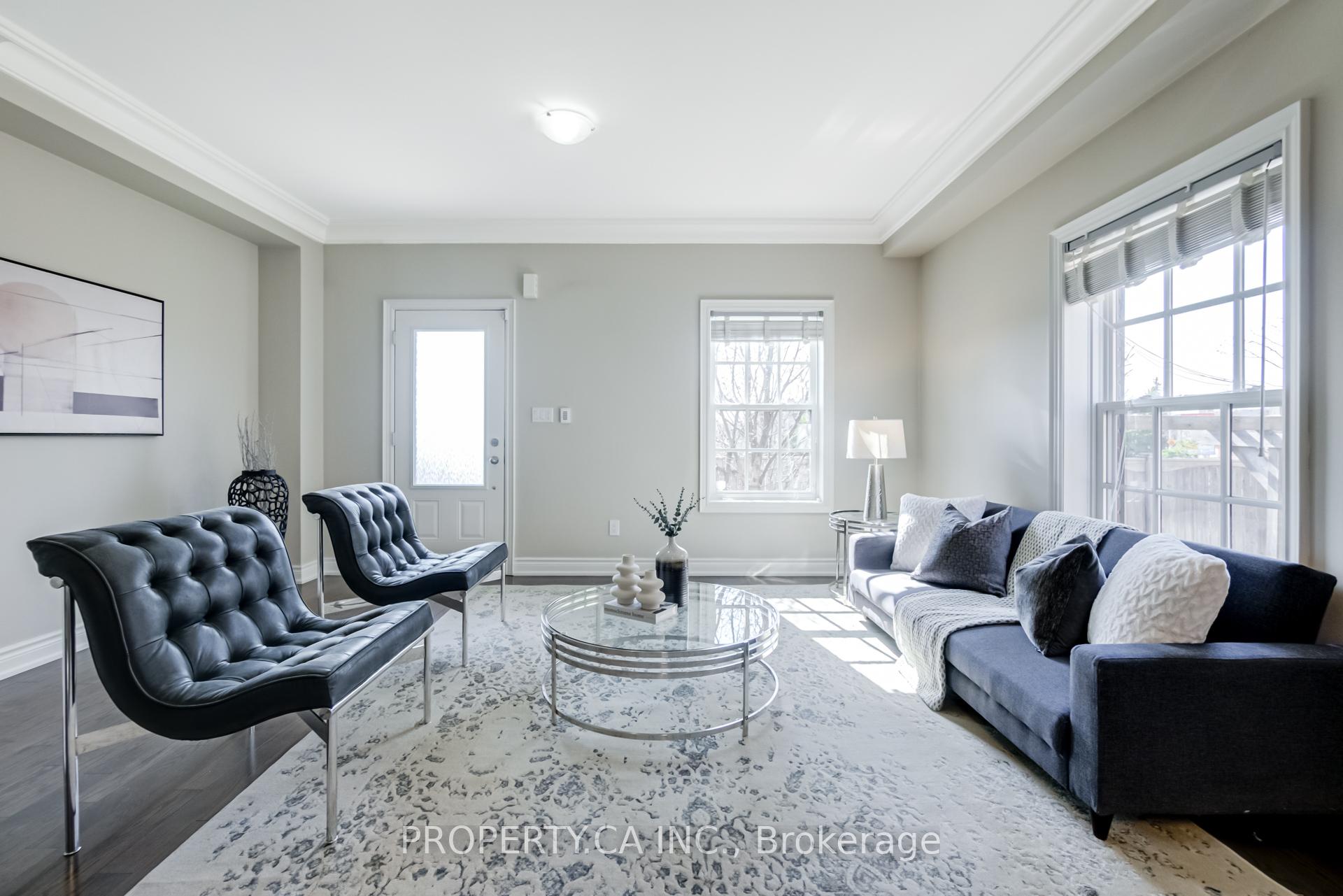 Photo 4 of Unit 13, 10060 Keele Street, Vaughan, Maple — HOMEH