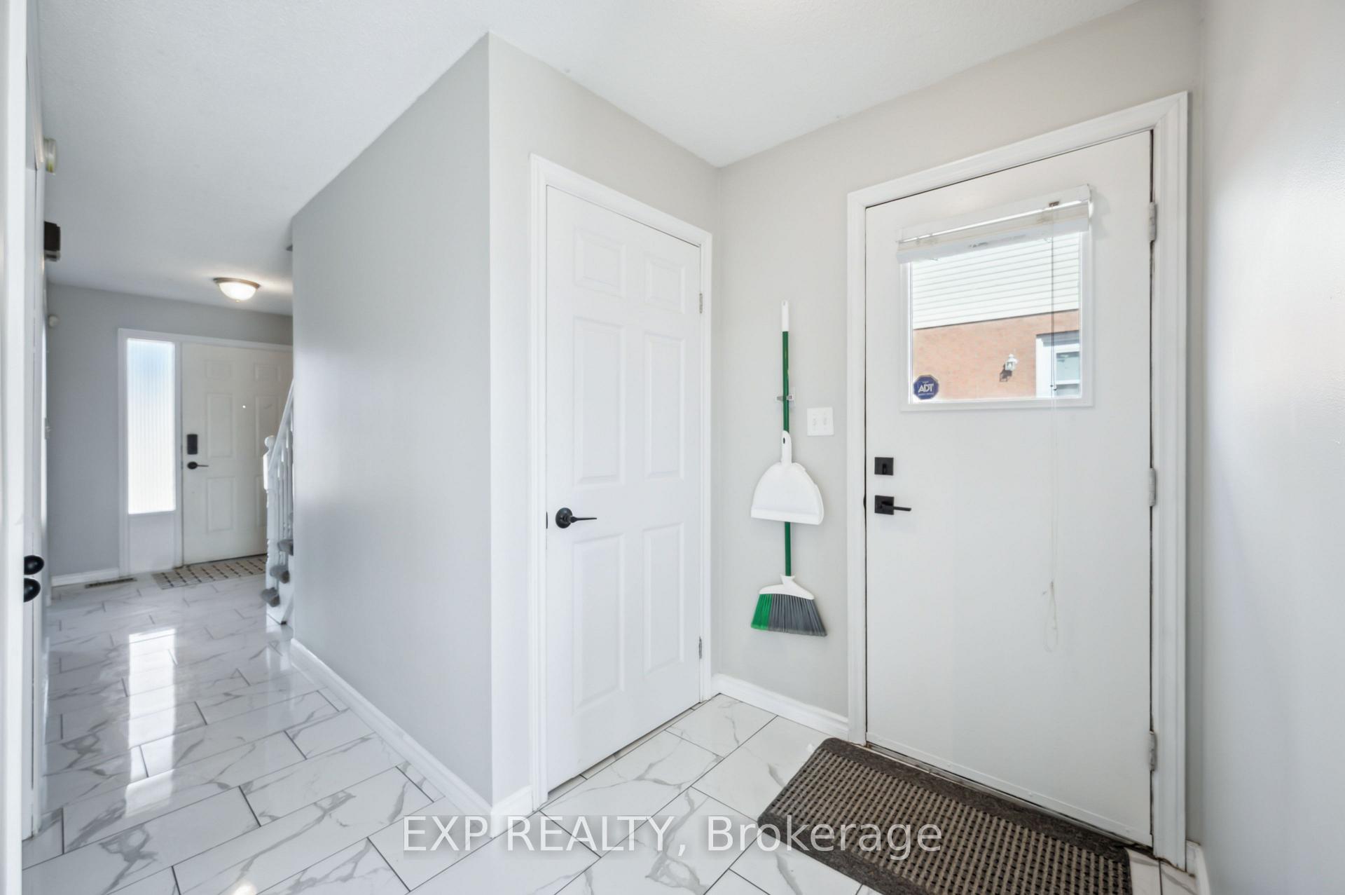 Photo 10 of 116 Dinison Crescent, Kitchener — HOMEH