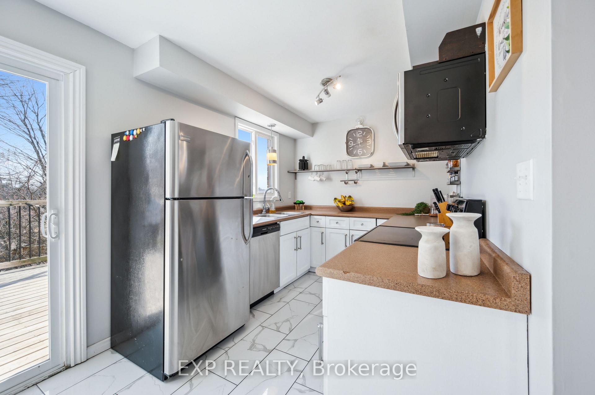 Photo 11 of 116 Dinison Crescent, Kitchener — HOMEH
