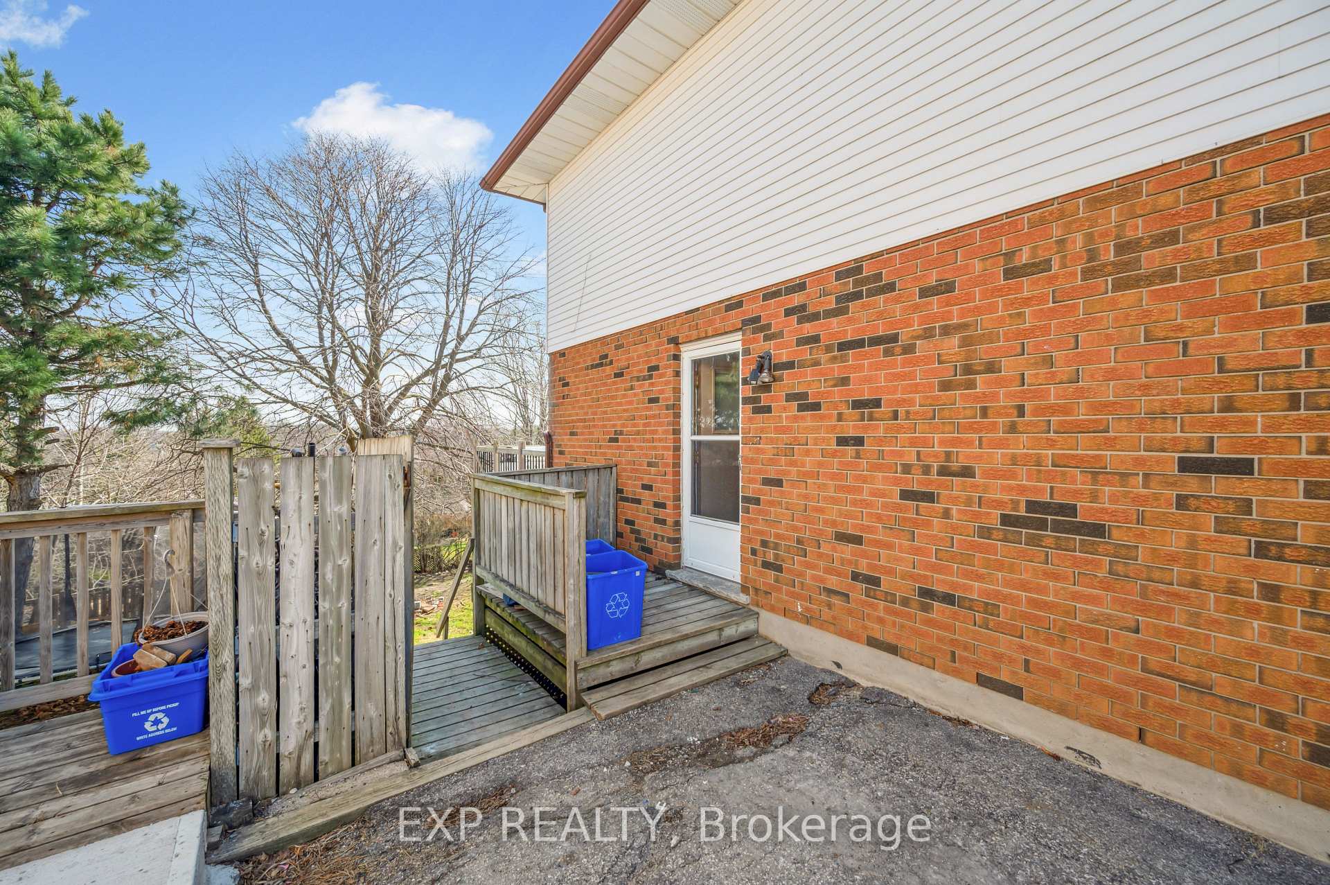 Photo 43 of 116 Dinison Crescent, Kitchener — HOMEH