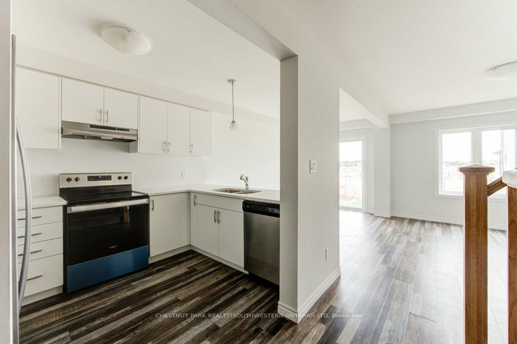 Photo 9 of 317 Bradshaw Drive, Stratford — HOMEH