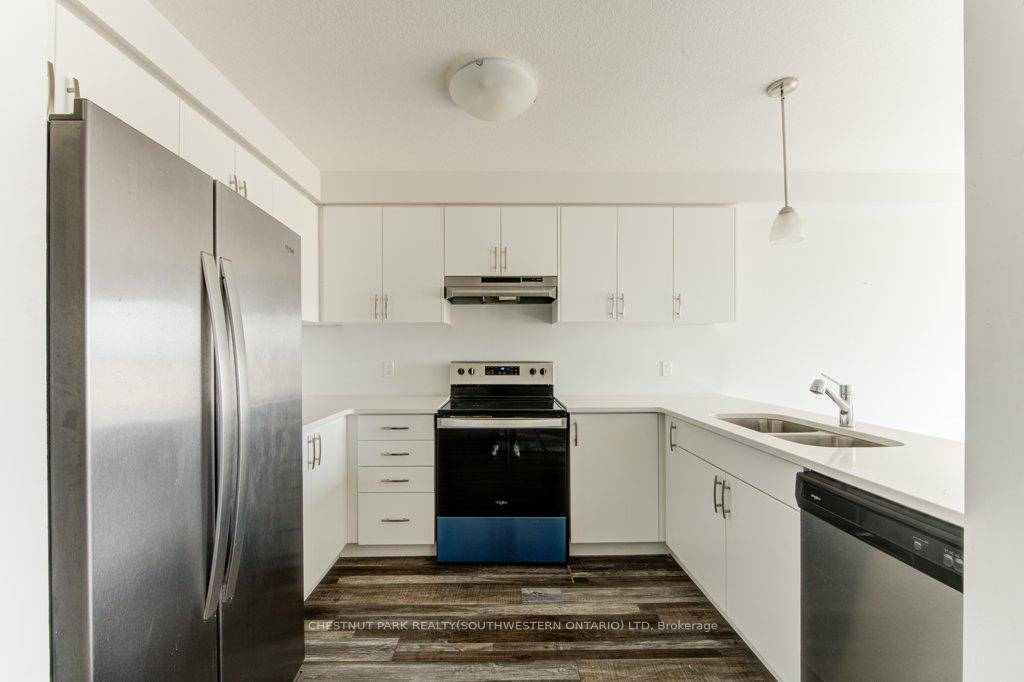Photo 10 of 317 Bradshaw Drive, Stratford — HOMEH