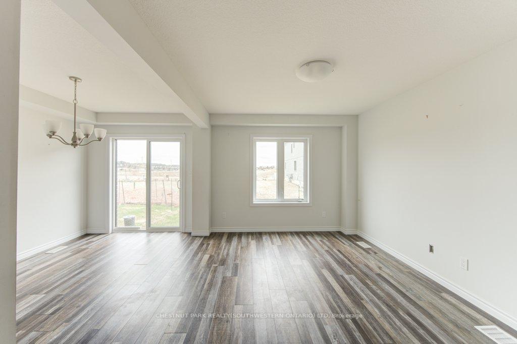 Photo 15 of 317 Bradshaw Drive, Stratford — HOMEH