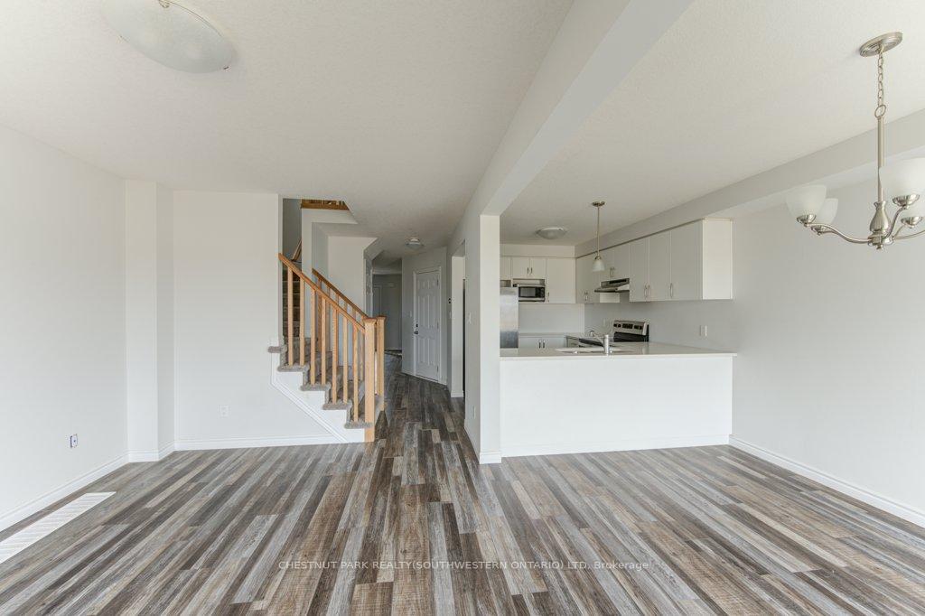 Photo 18 of 317 Bradshaw Drive, Stratford — HOMEH