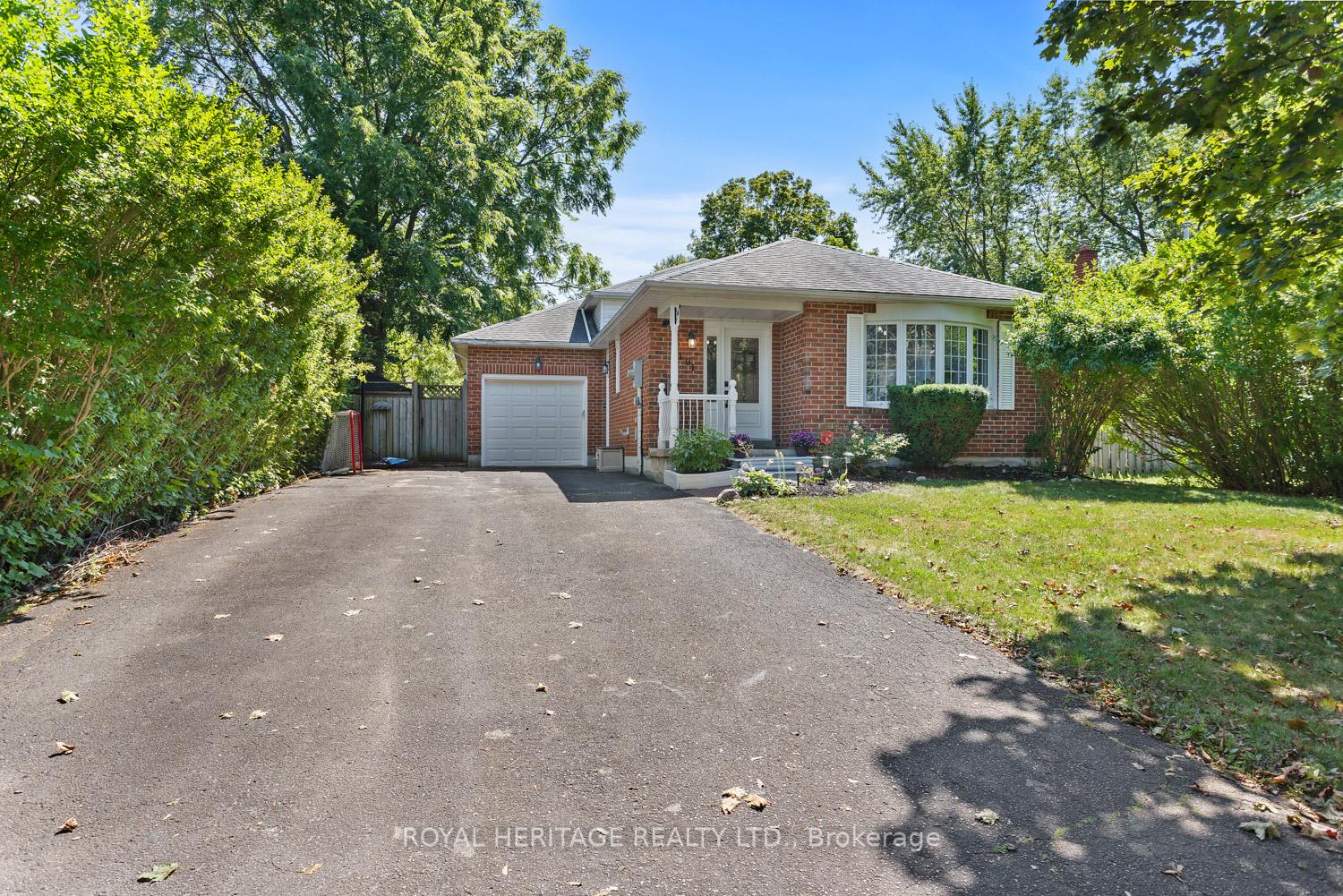 Photo 3 of 101 Hart Boulevard, Clarington, Newcastle — HOMEH