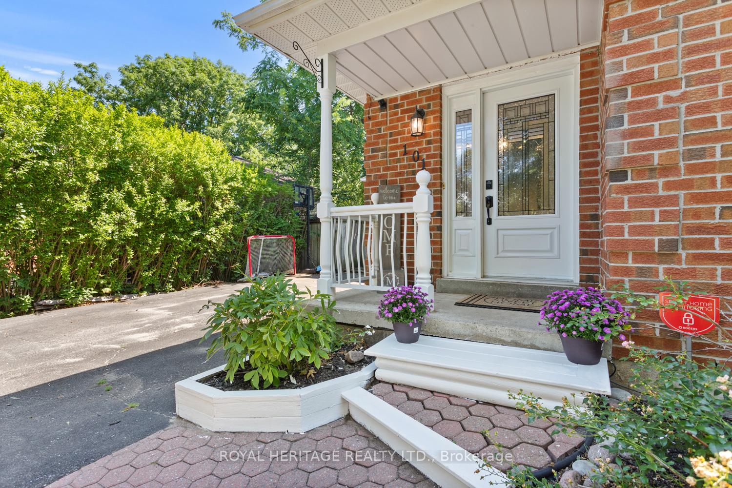 Photo 4 of 101 Hart Boulevard, Clarington, Newcastle — HOMEH