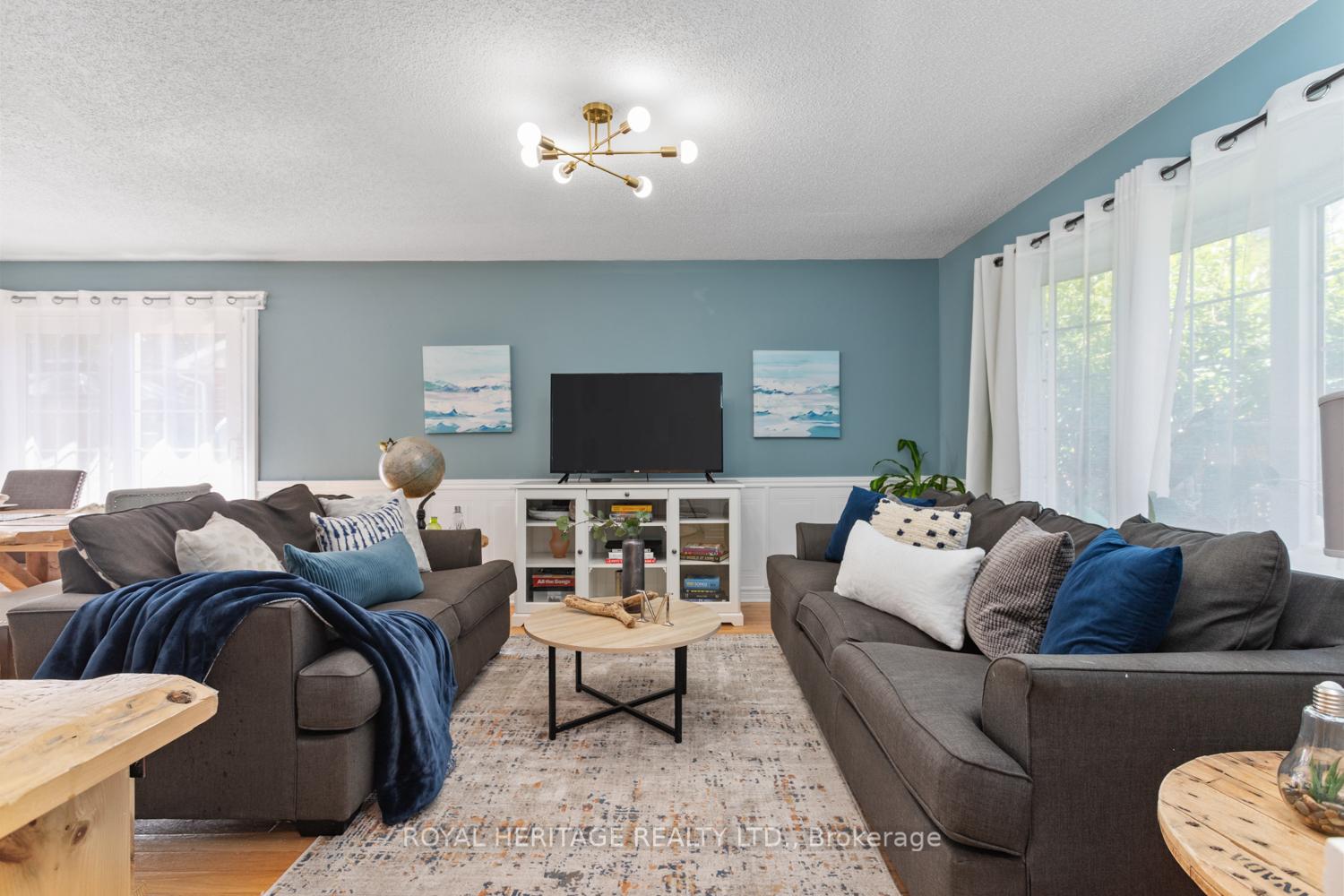 Photo 6 of 101 Hart Boulevard, Clarington, Newcastle — HOMEH