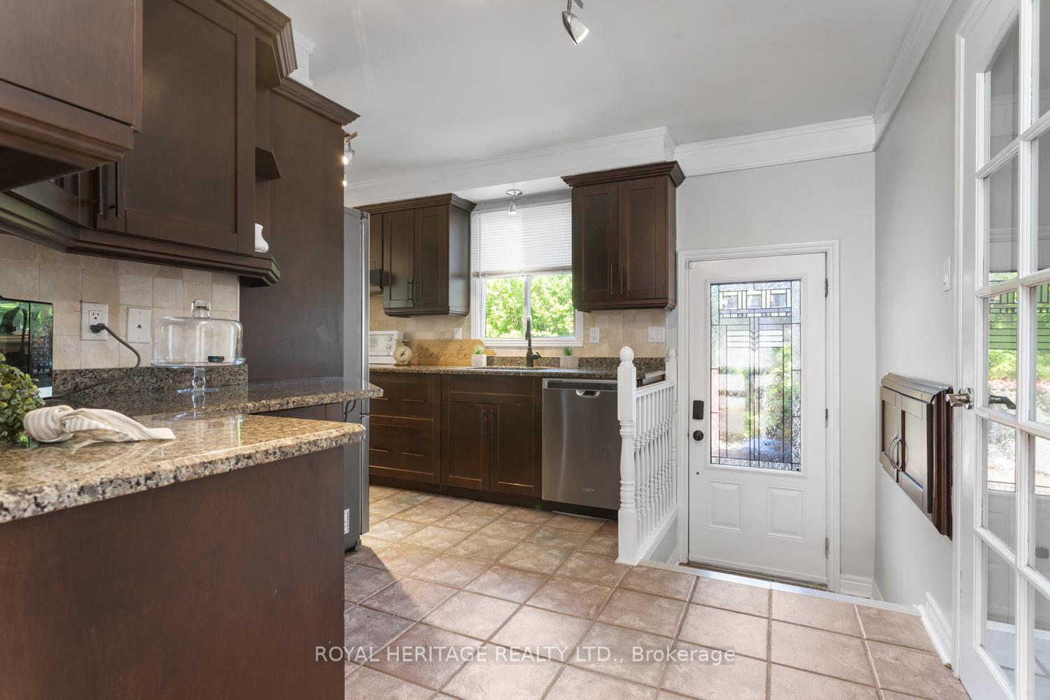 Photo 15 of 101 Hart Boulevard, Clarington, Newcastle — HOMEH