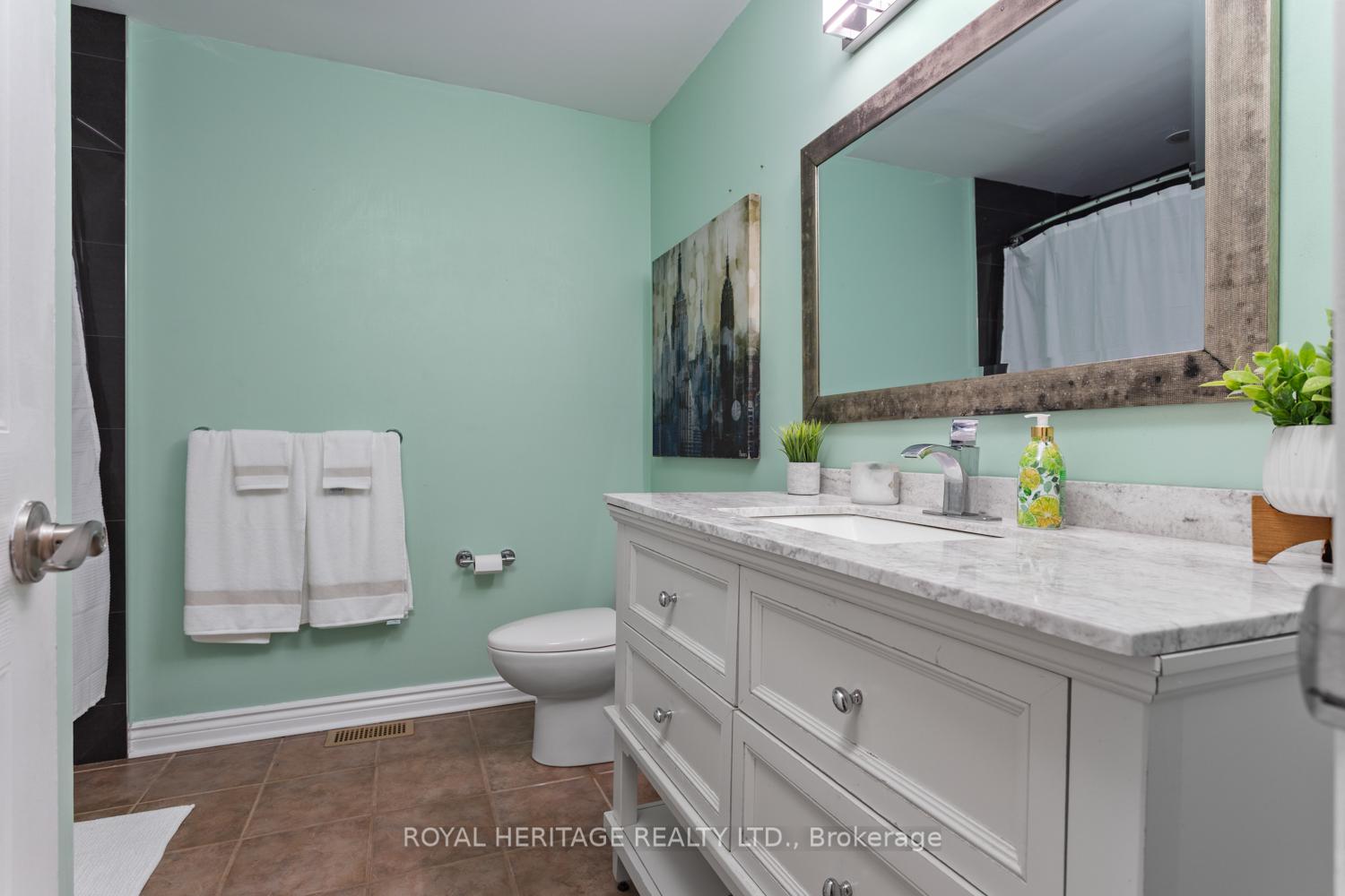Photo 17 of 101 Hart Boulevard, Clarington, Newcastle — HOMEH