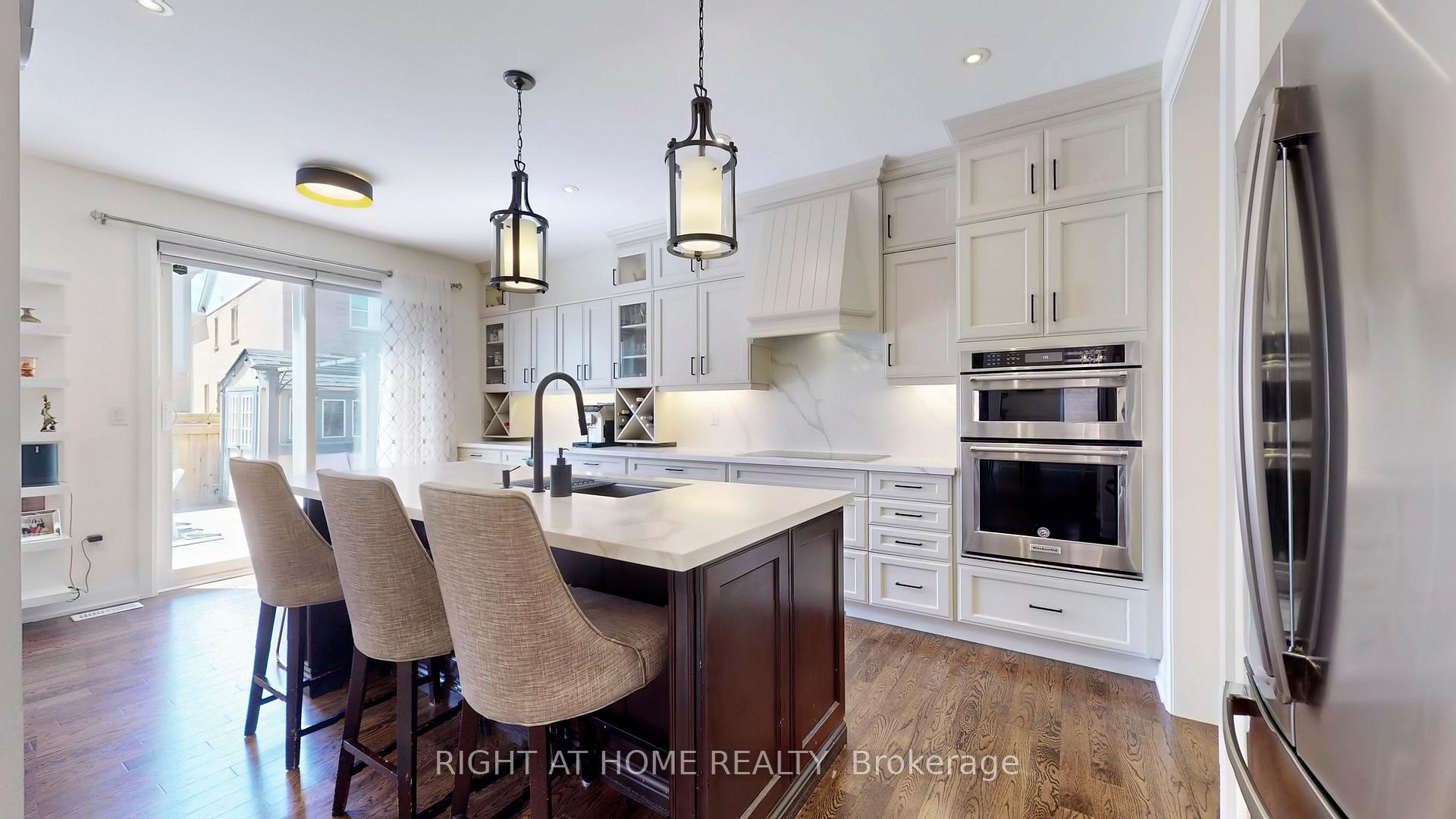 Photo 12 of 9 Bastia Street, Hamilton, Waterdown — HOMEH