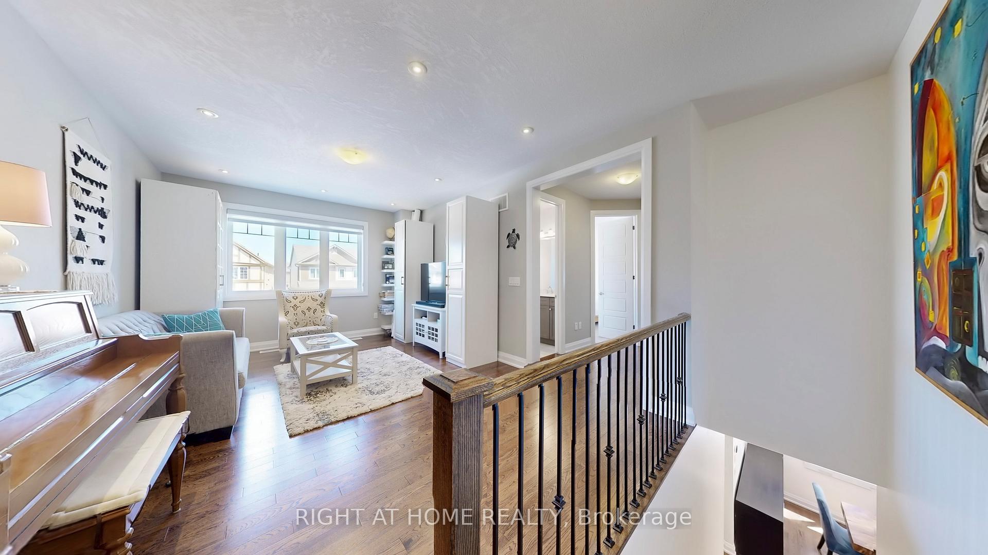 Photo 20 of 9 Bastia Street, Hamilton, Waterdown — HOMEH