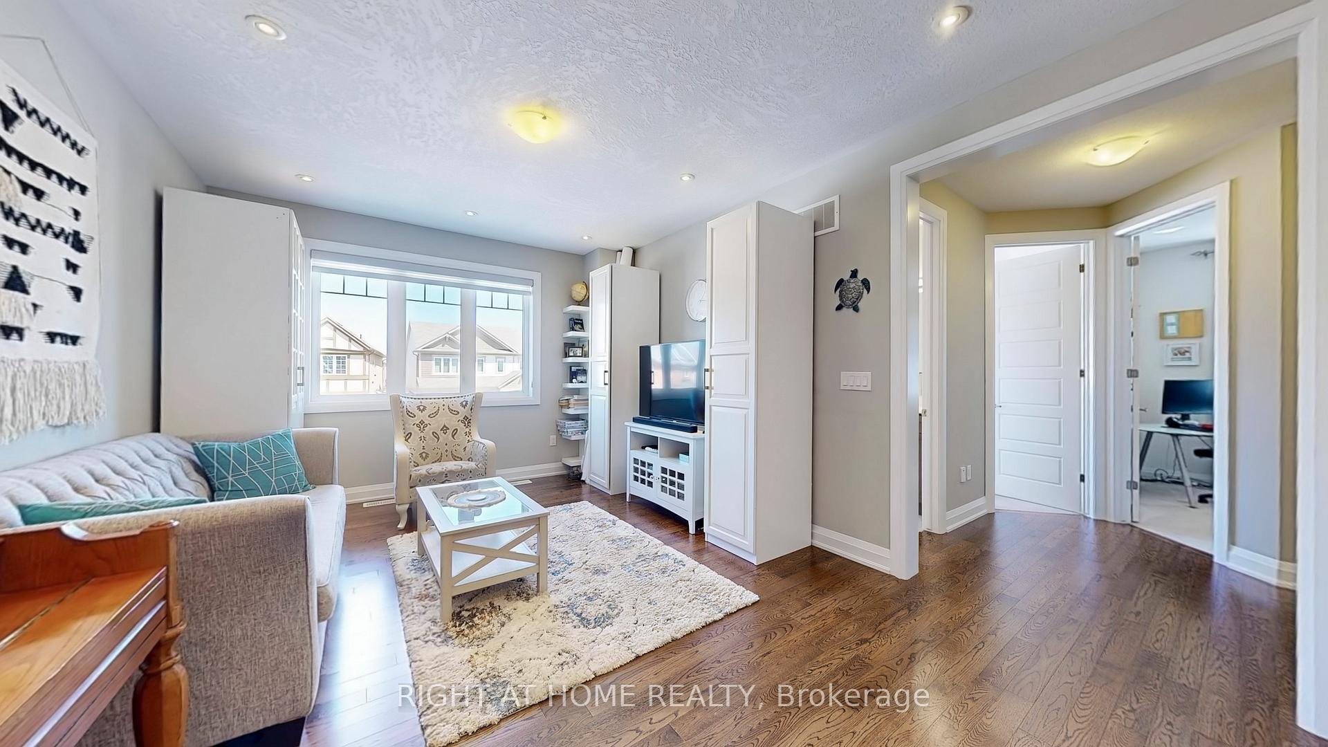 Photo 22 of 9 Bastia Street, Hamilton, Waterdown — HOMEH