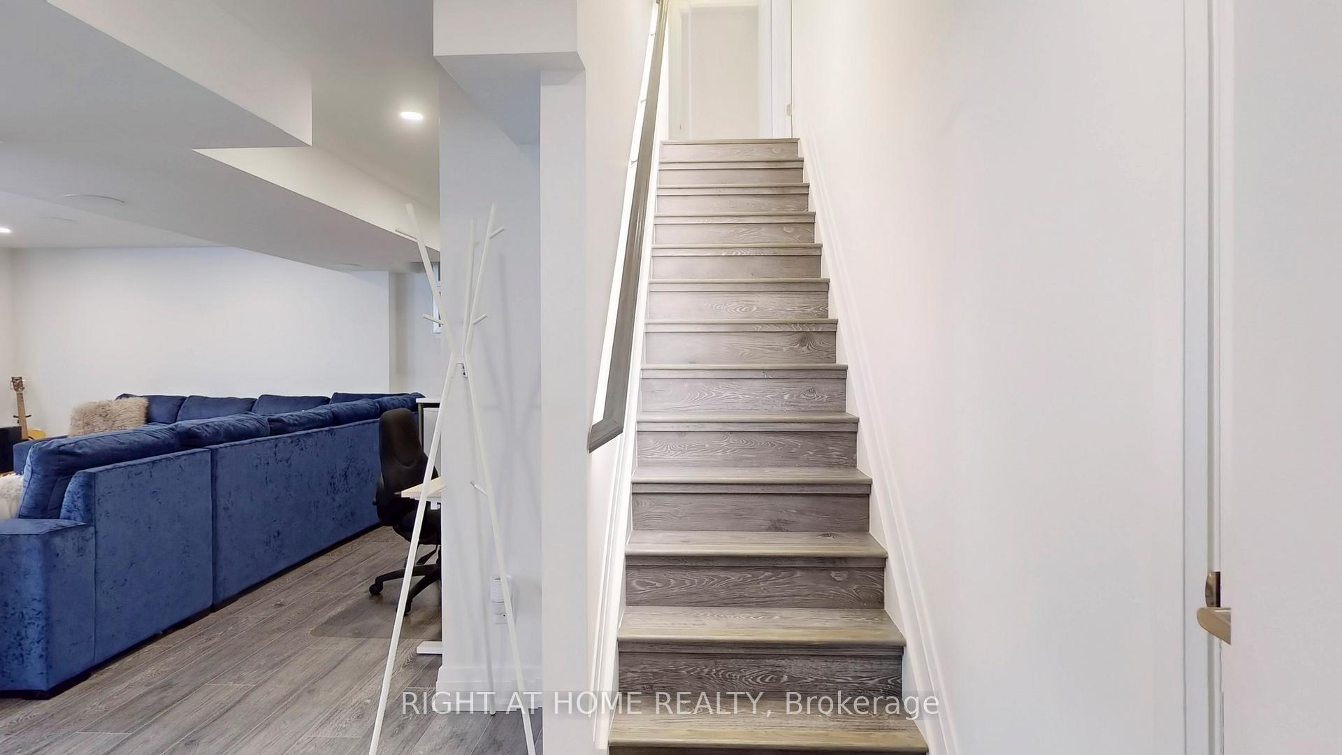 Photo 36 of 9 Bastia Street, Hamilton, Waterdown — HOMEH