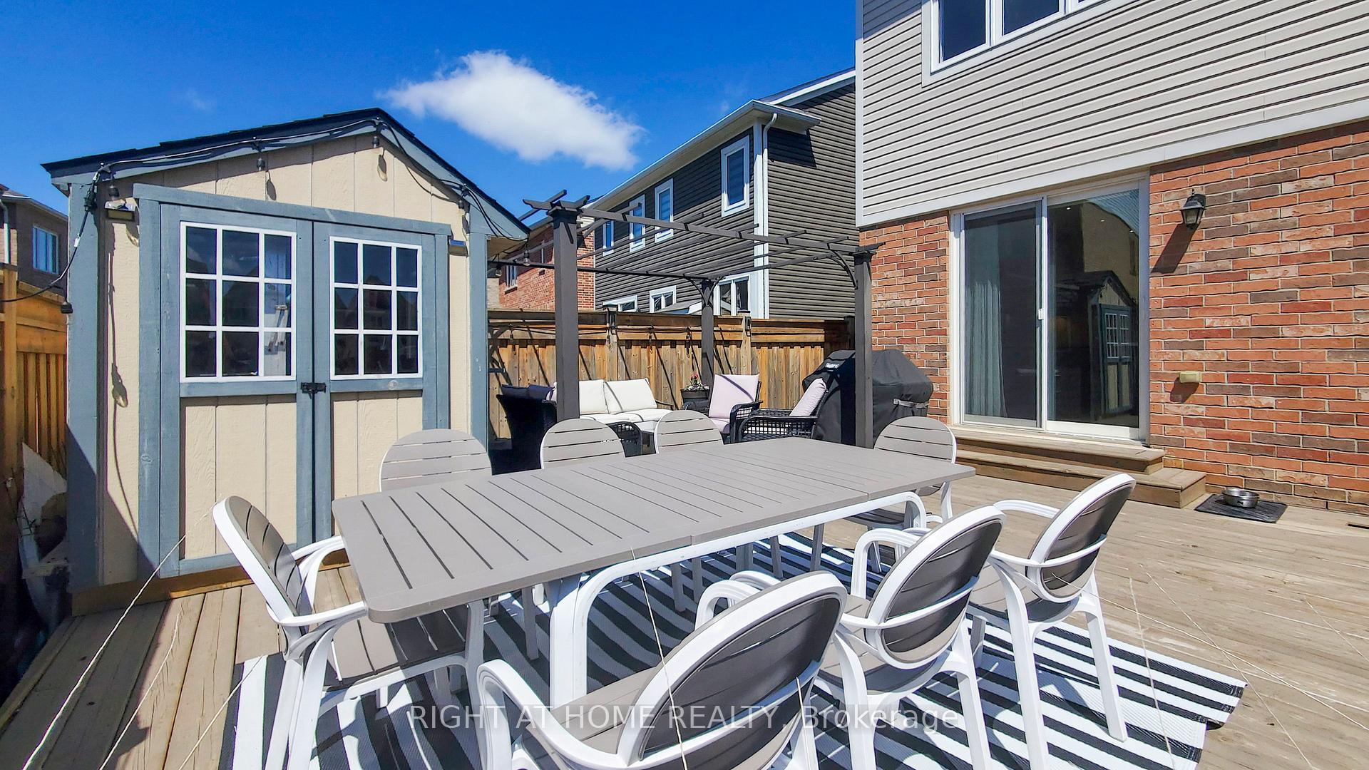 Photo 48 of 9 Bastia Street, Hamilton, Waterdown — HOMEH