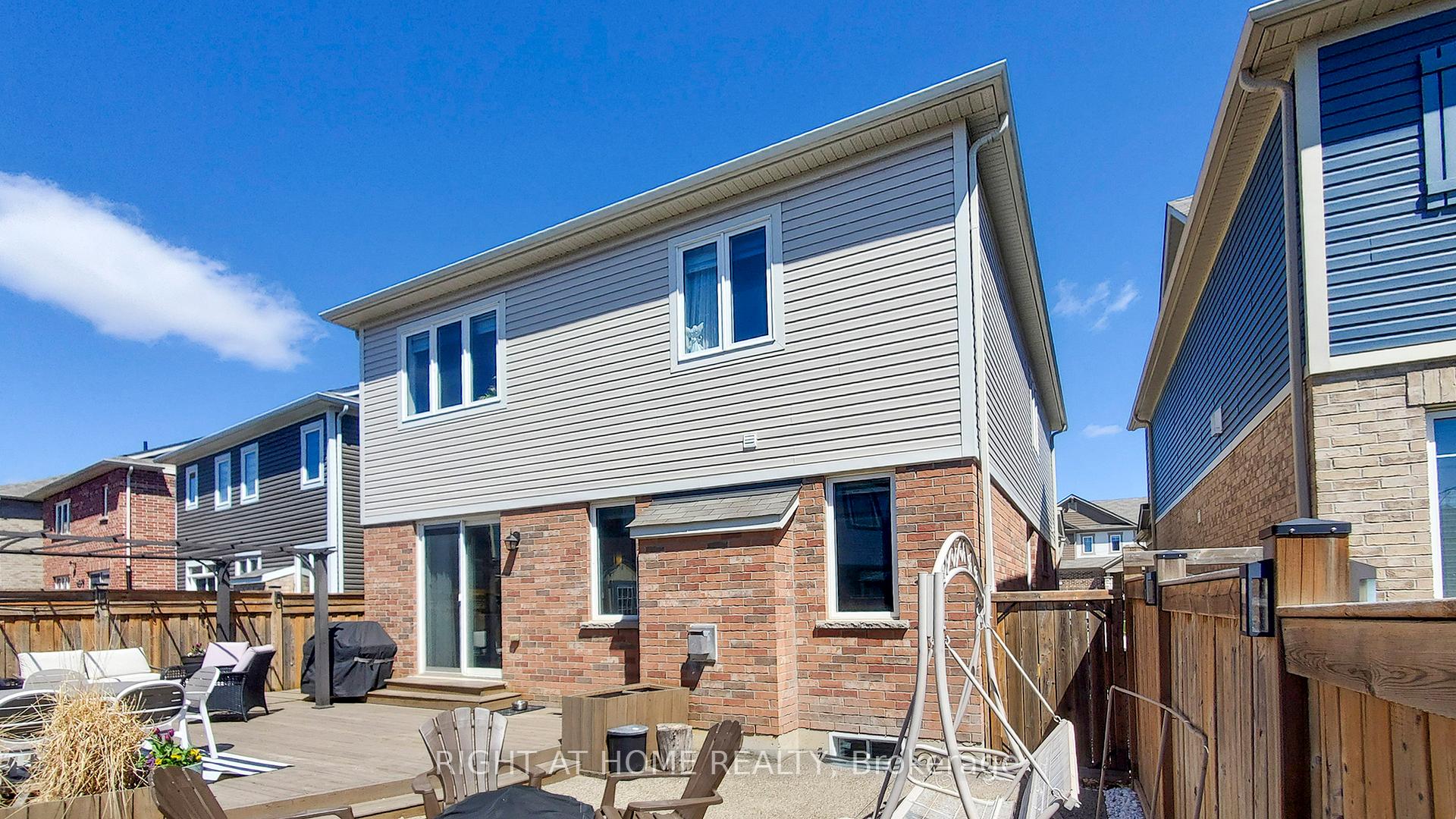 Photo 49 of 9 Bastia Street, Hamilton, Waterdown — HOMEH