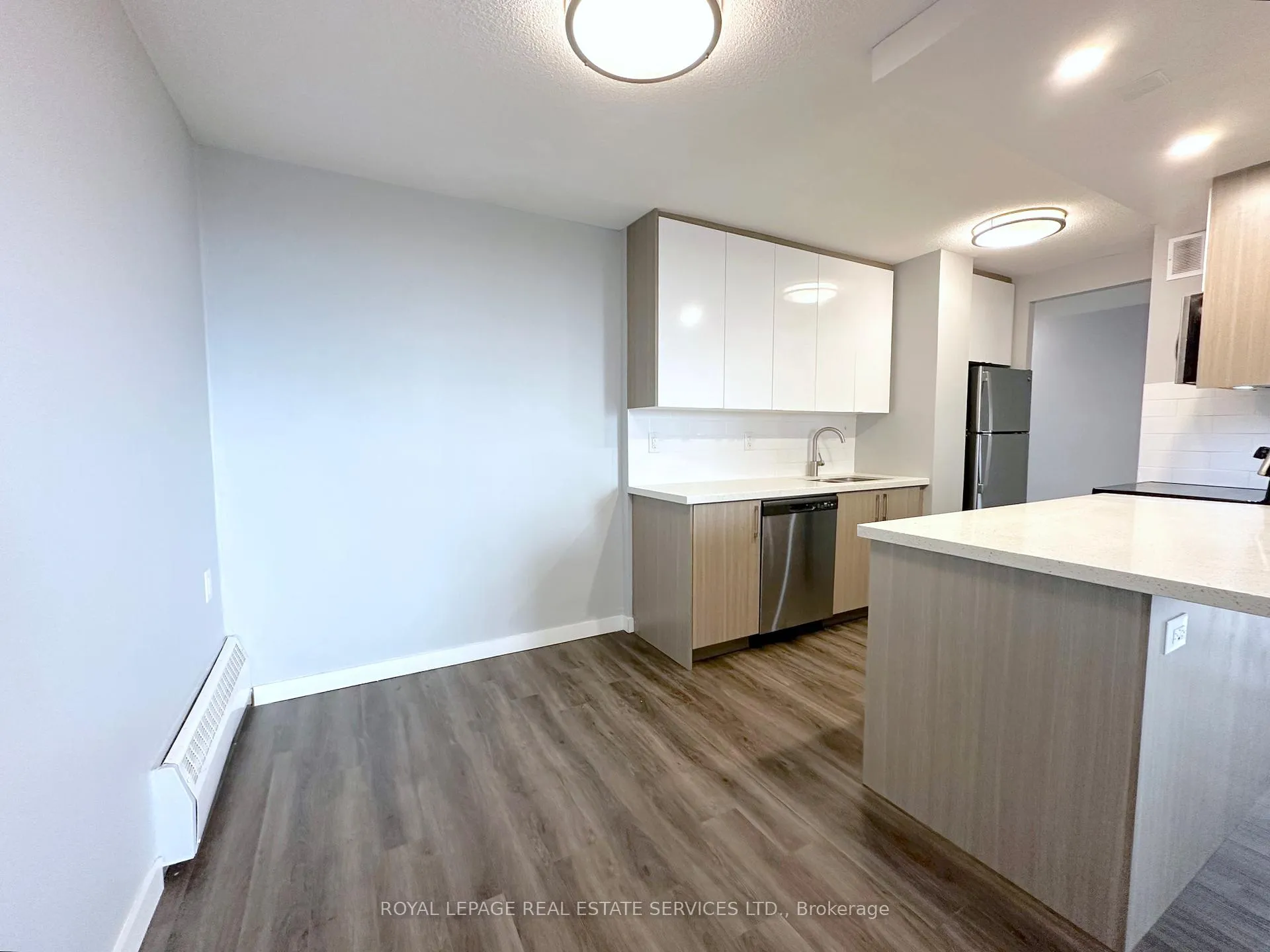 Photo 4 of Unit 2301, 265 Main Street, Toronto, East End-Danforth — HOMEH