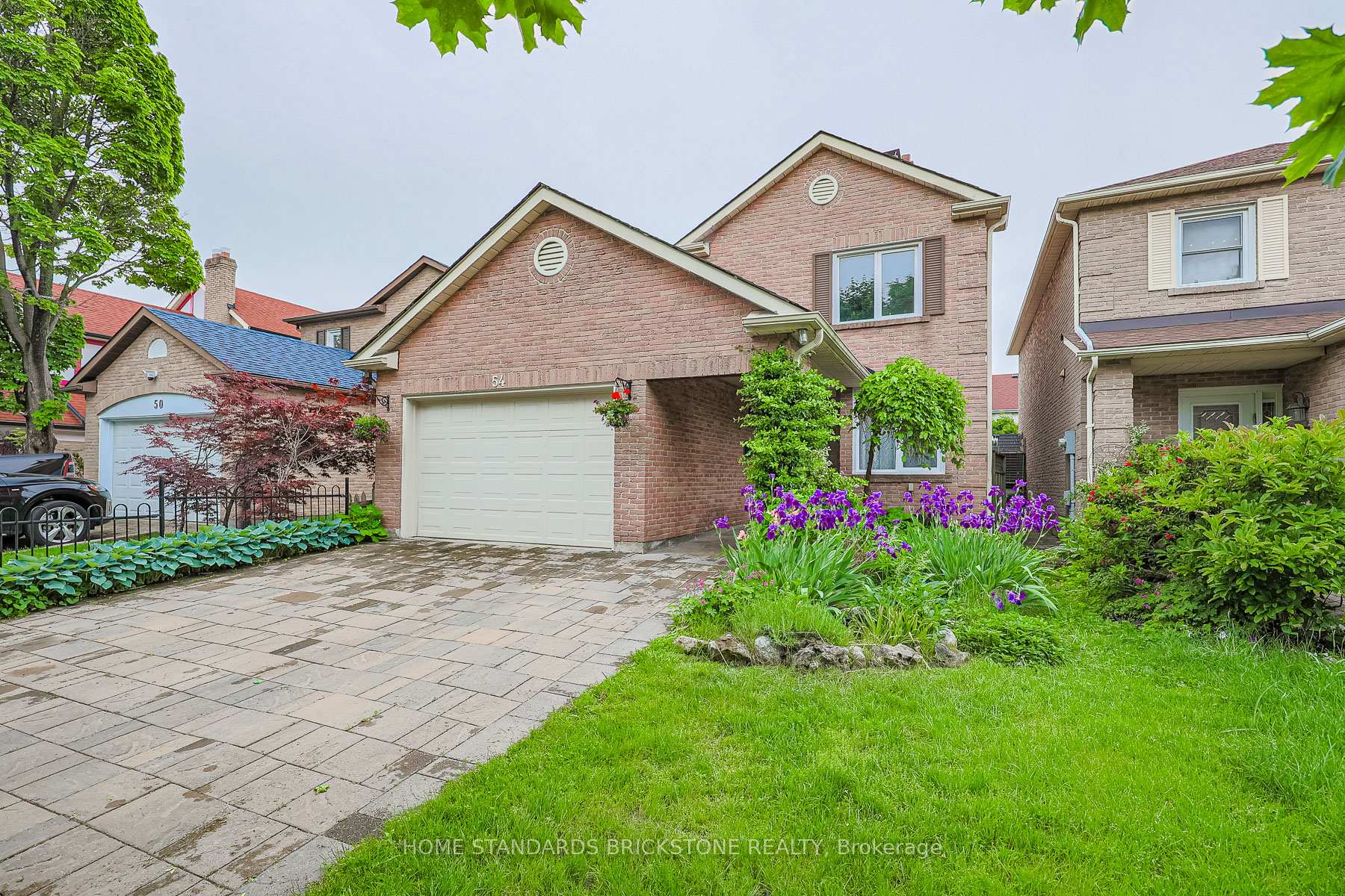 Photo 2 of 54 Peter Andrew Crescent W, Vaughan, Brownridge — HOMEH