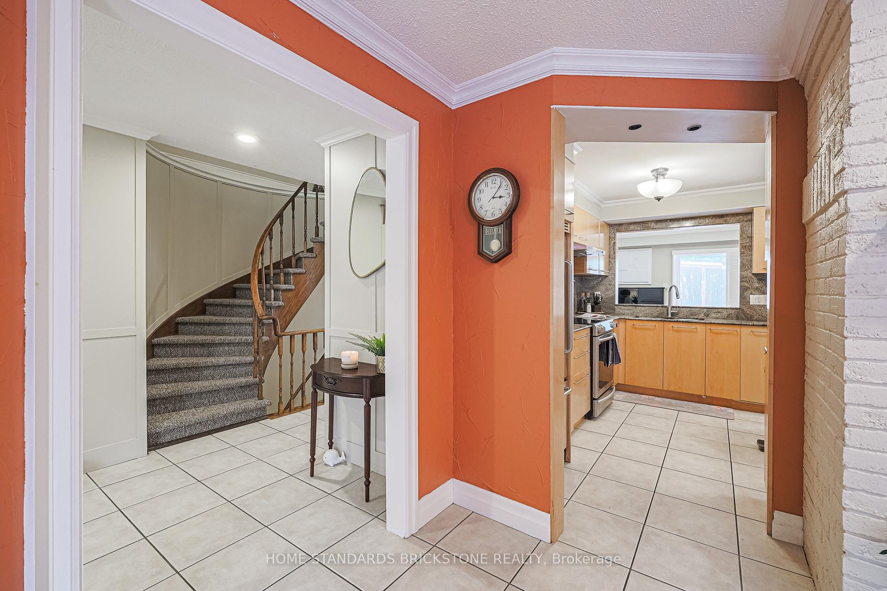 Photo 15 of 54 Peter Andrew Crescent W, Vaughan, Brownridge — HOMEH