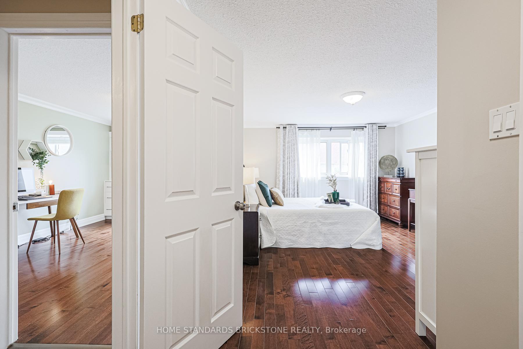Photo 22 of 54 Peter Andrew Crescent W, Vaughan, Brownridge — HOMEH