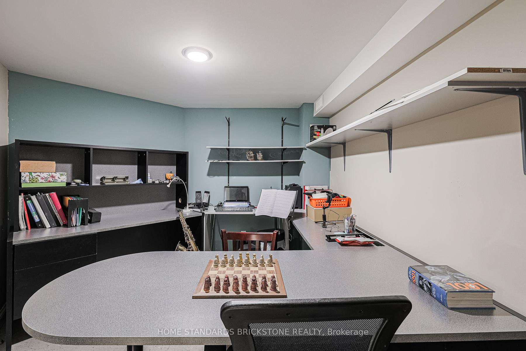 Photo 33 of 54 Peter Andrew Crescent W, Vaughan, Brownridge — HOMEH