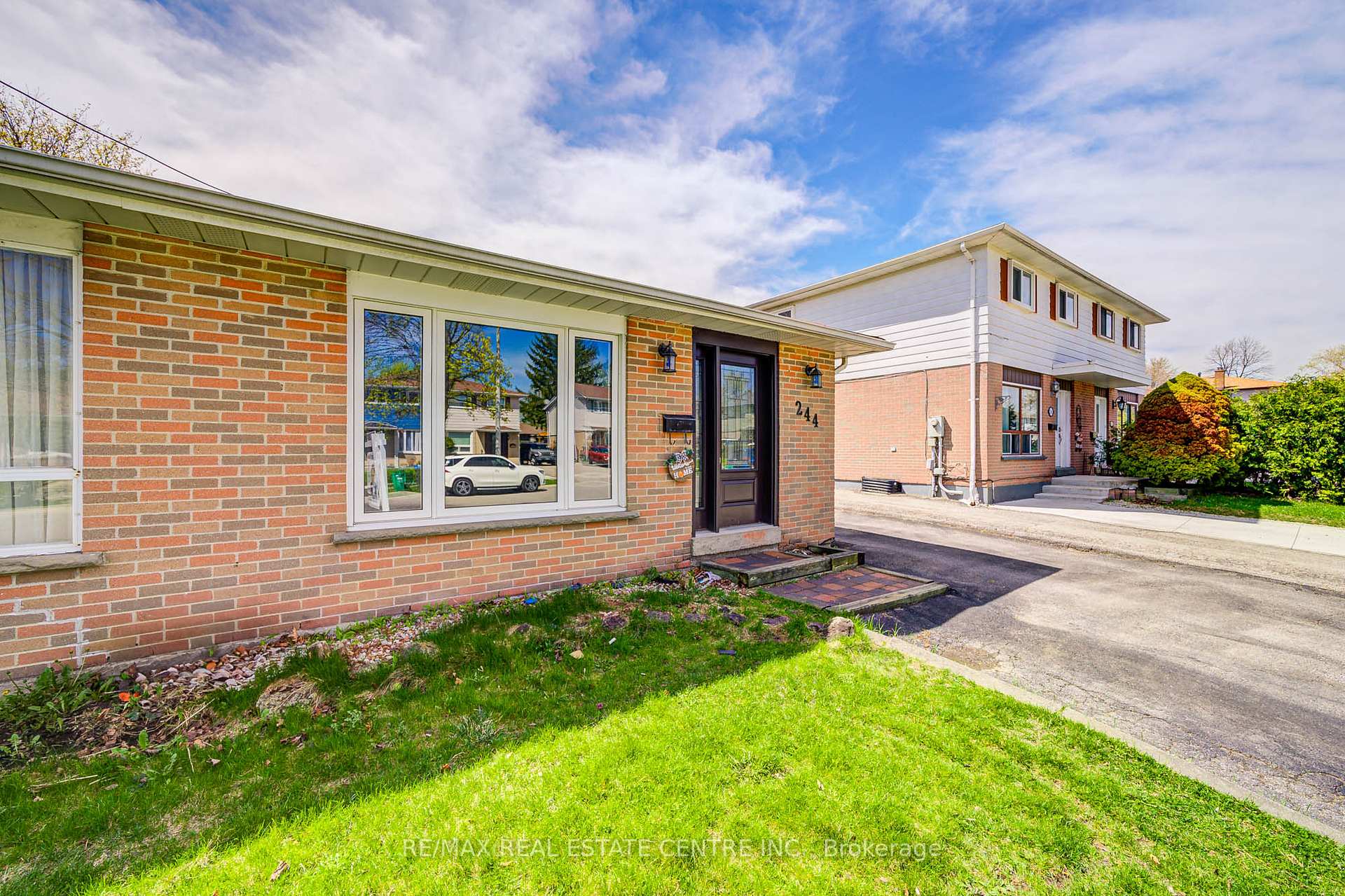Photo 3 of 244 Archdekin Drive, Brampton, Madoc — HOMEH