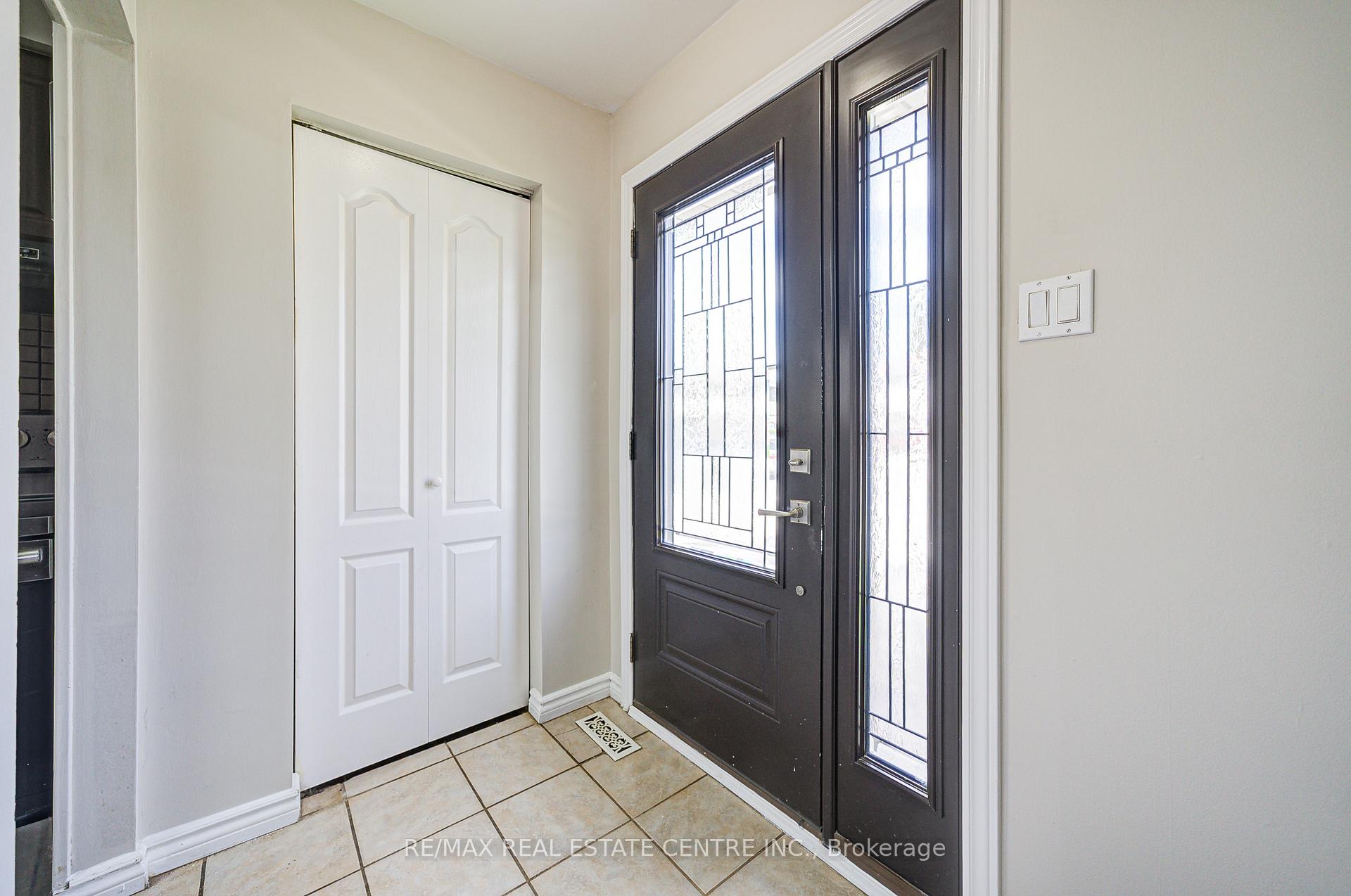 Photo 5 of 244 Archdekin Drive, Brampton, Madoc — HOMEH