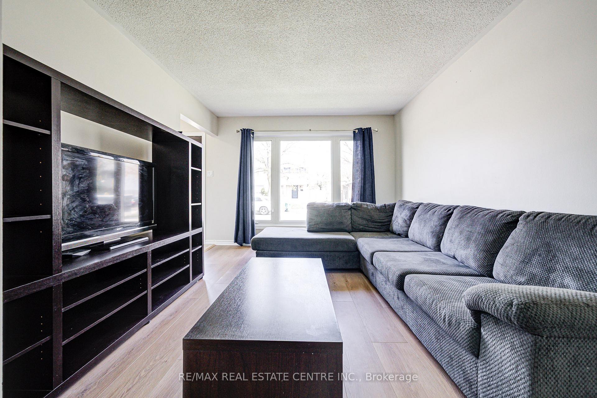 Photo 13 of 244 Archdekin Drive, Brampton, Madoc — HOMEH