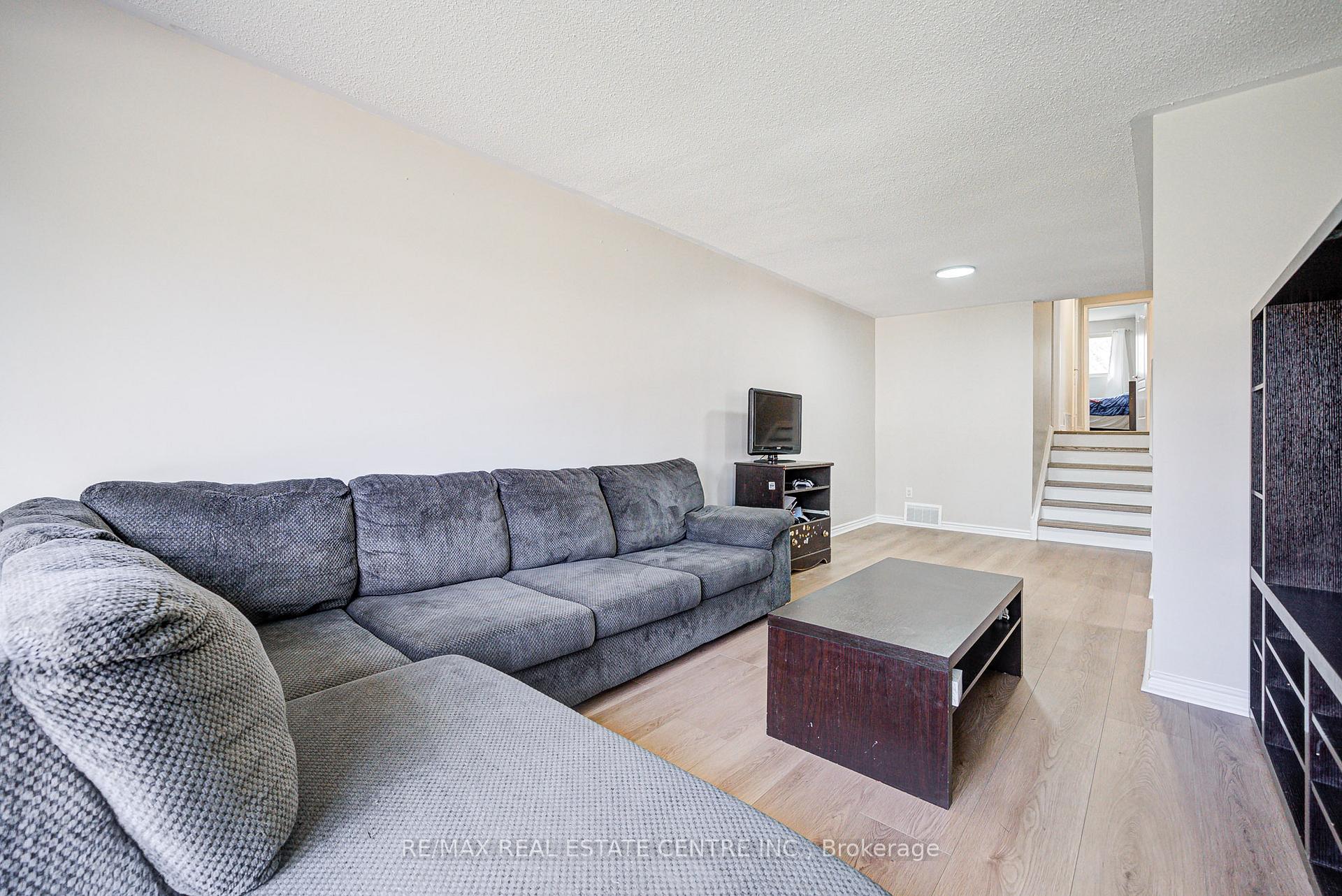 Photo 15 of 244 Archdekin Drive, Brampton, Madoc — HOMEH