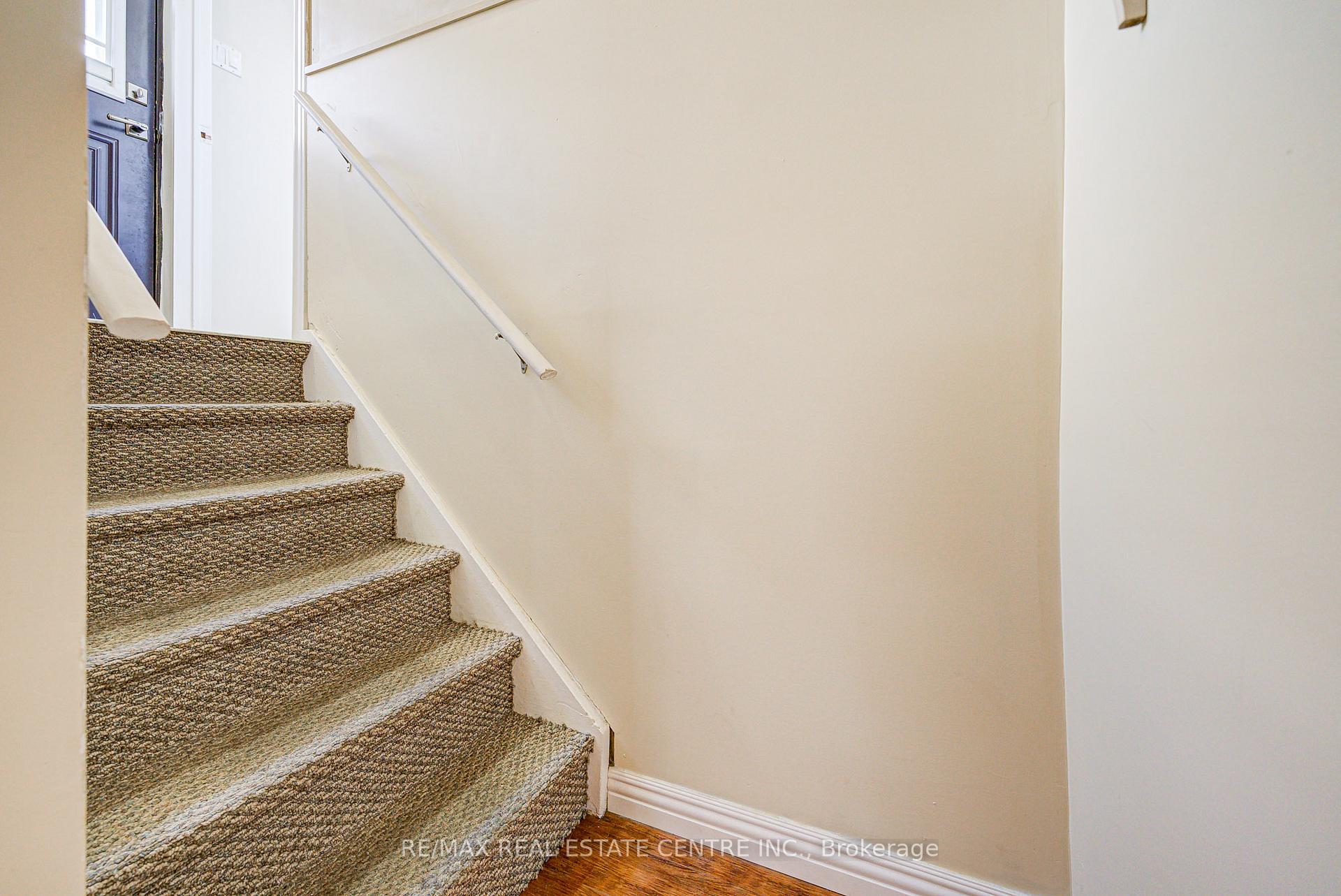 Photo 30 of 244 Archdekin Drive, Brampton, Madoc — HOMEH