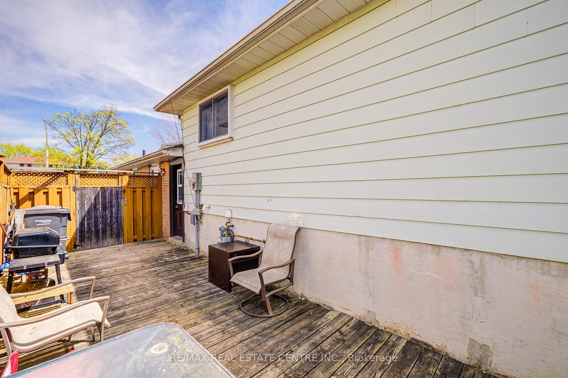 Photo 42 of 244 Archdekin Drive, Brampton, Madoc — HOMEH